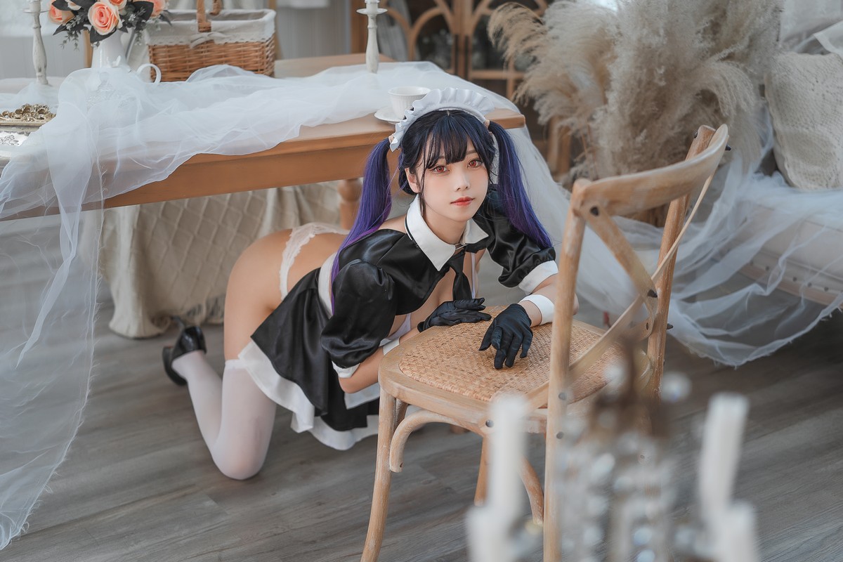 xgyw.top_萌系小姐姐蜜汁猫裘工作女仆主题私房性感露胸女仆装秀三点式内衣撩人诱惑写真50P