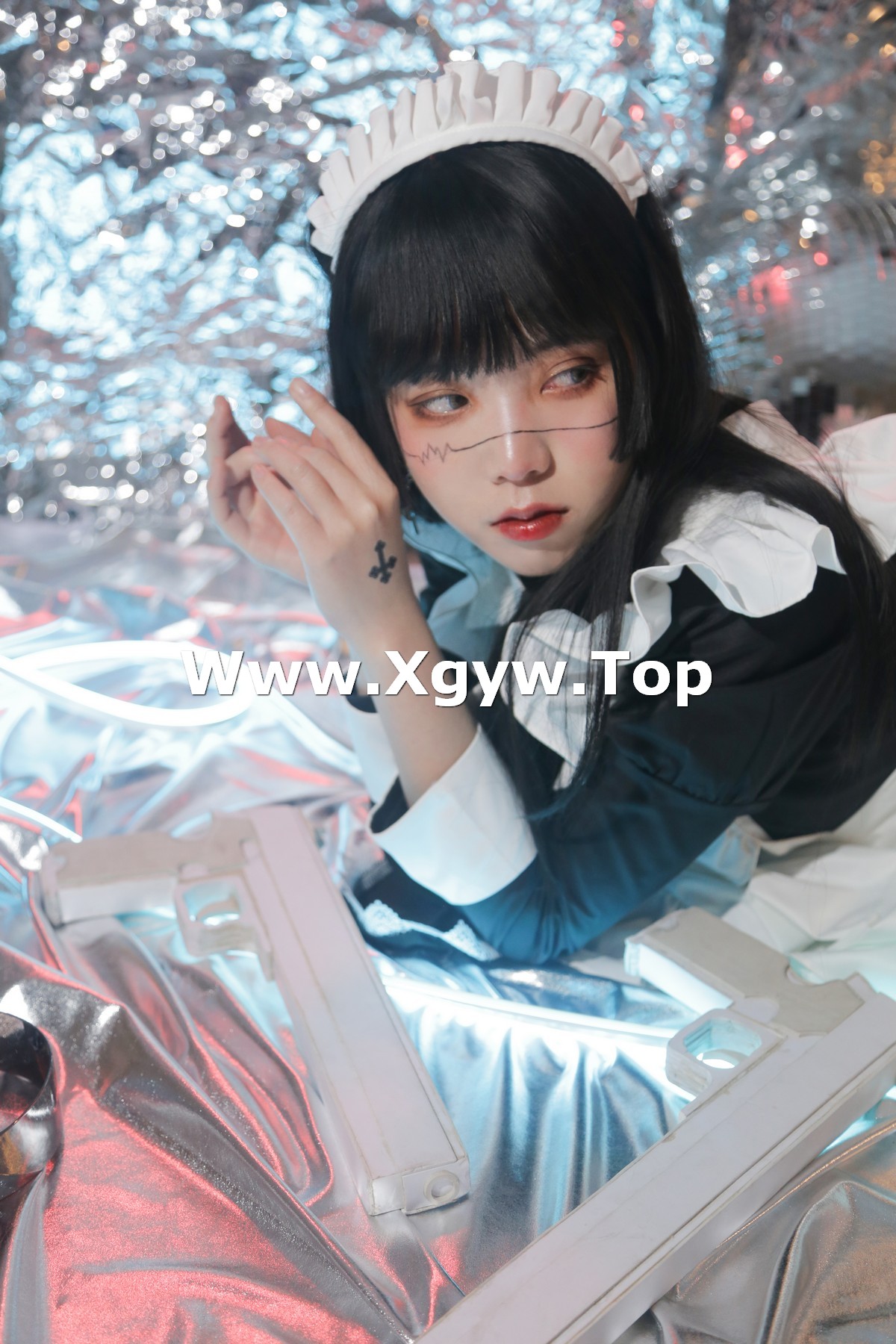 xgyw.top_微博妹子Fushii_海堂生化女仆主题美女战士装扮性感黑白女仆长裙迷人写真46P
