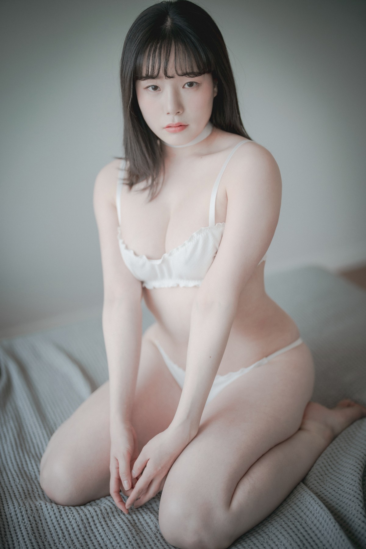 xgyw.top_[DJAWA]No.123_模特PIA_Cozy White主题私房性感白色内衣秀丰满身材撩人诱惑写真77P