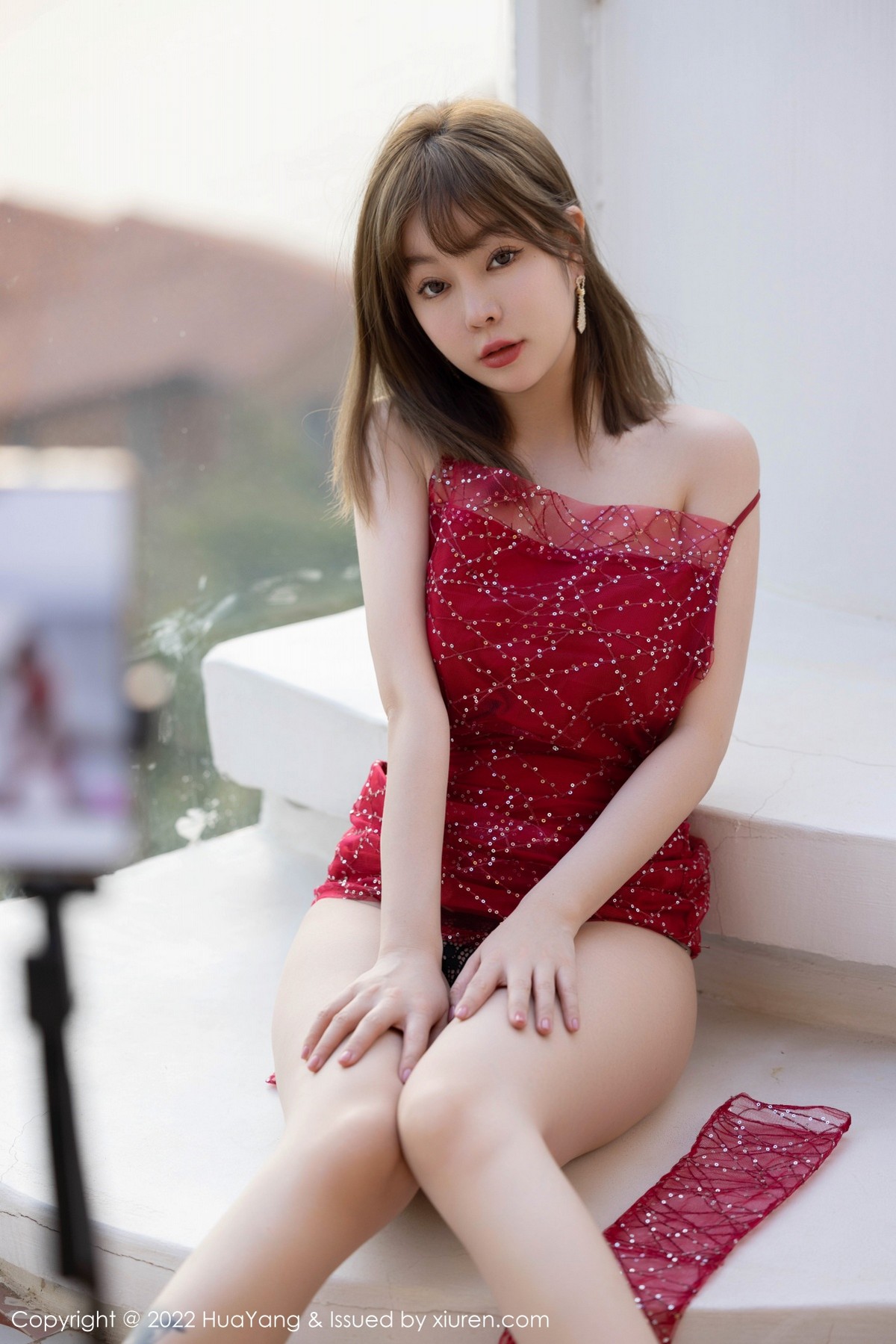 xgyw.top_[HuaYang花漾]Vol.506_女神王雨纯大理旅拍红色吊带短裙配黑色丁字裤秀翘臀诱惑写真52P
