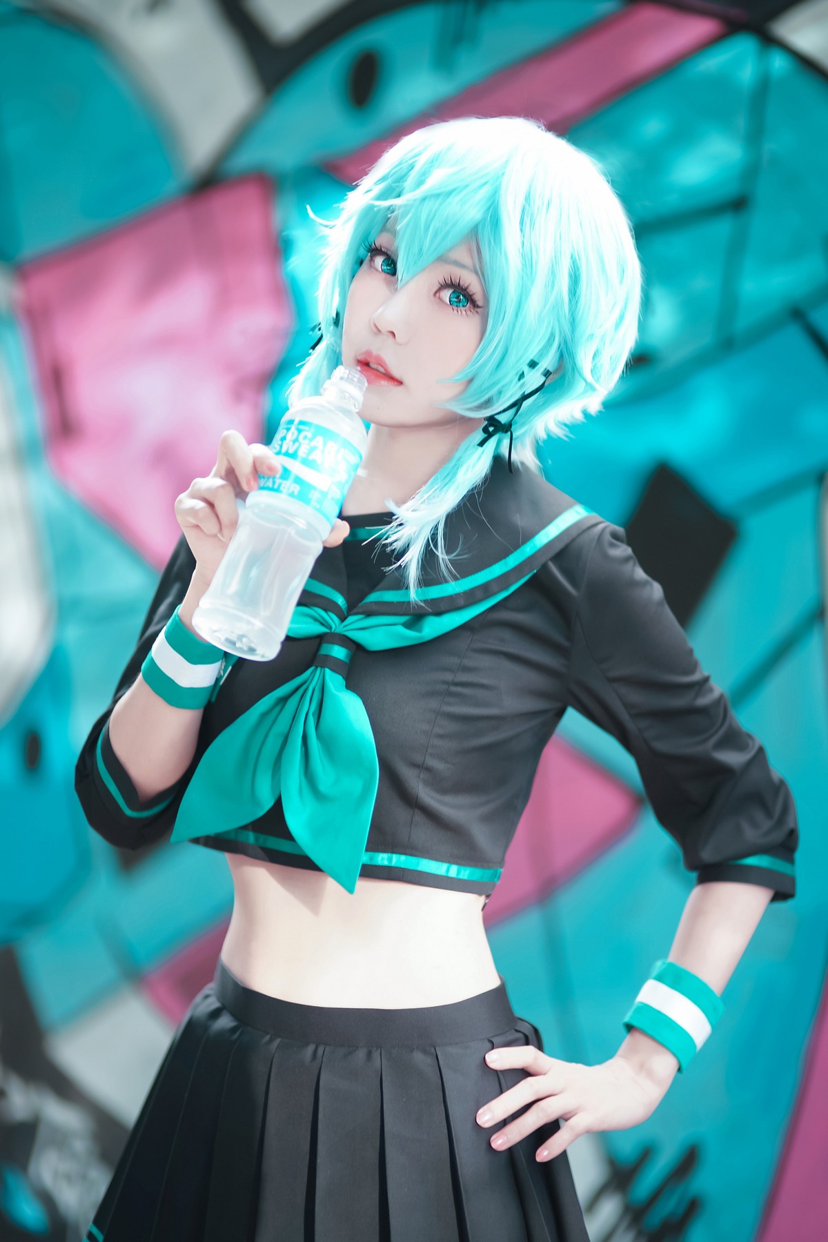 xgyw.top_Coser妹子Ely_eee诗乃JK主题户外性感JK制服配黑丝袜秀完美身材迷人写真36P
