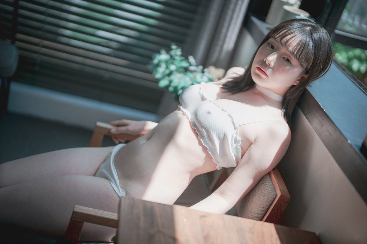 xgyw.top_[DJAWA]No.123_模特PIA_Cozy White主题私房性感白色内衣秀丰满身材撩人诱惑写真77P