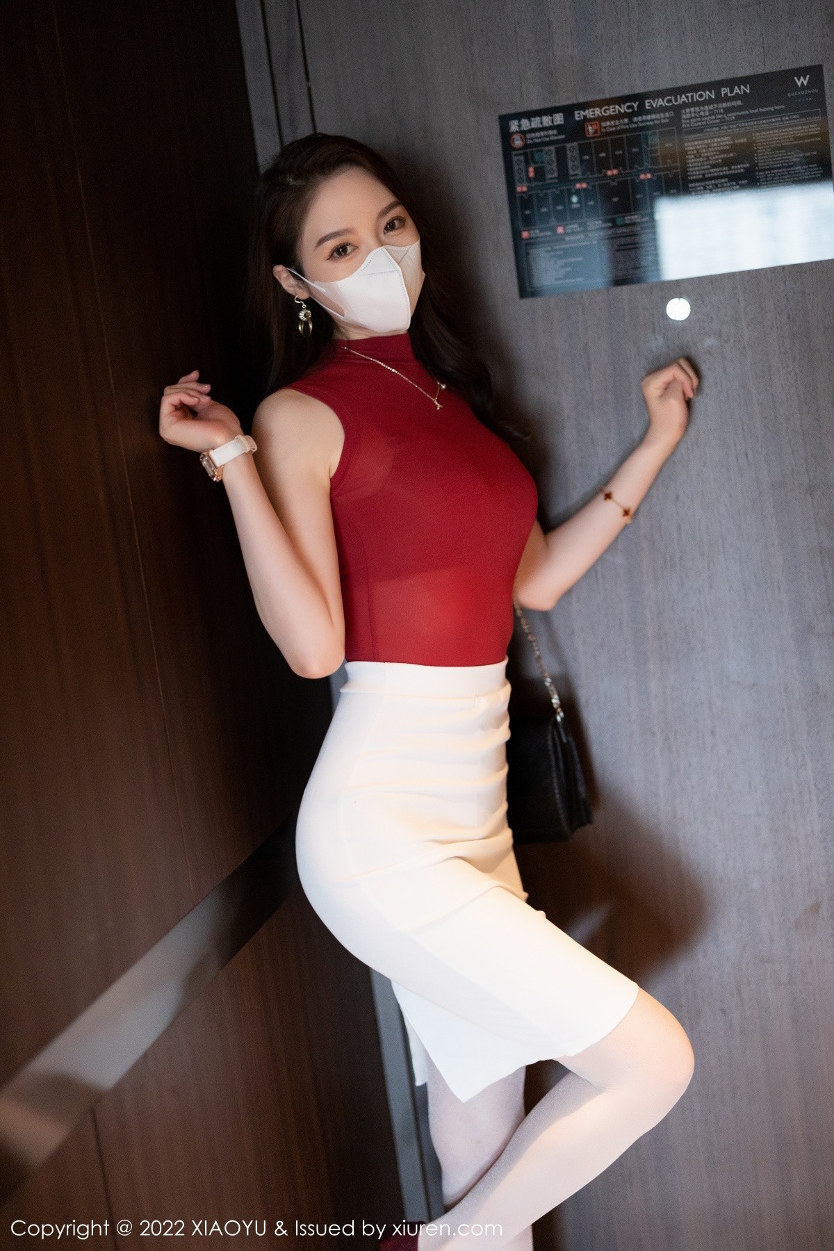xgyw.top_[XiaoYu画语界]Vol.814_模特梦心玥性感收身上衣配白短裙露红色内衣超薄肉丝诱惑写真97P