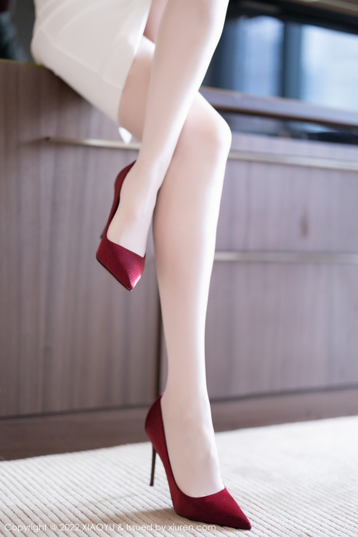 xgyw.top_[XiaoYu画语界]Vol.814_模特梦心玥性感收身上衣配白短裙露红色内衣超薄肉丝诱惑写真97P