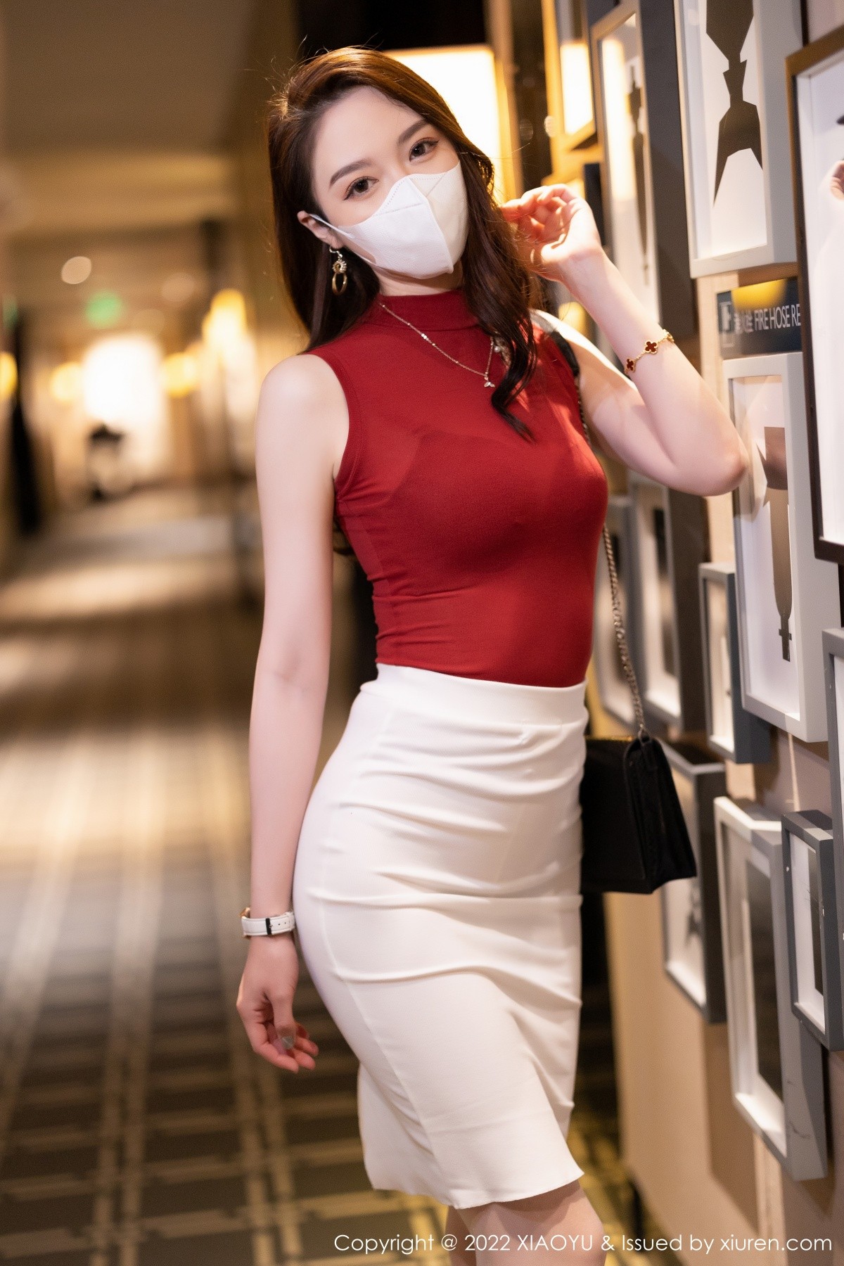 xgyw.top_[XiaoYu画语界]Vol.814_模特梦心玥性感收身上衣配白短裙露红色内衣超薄肉丝诱惑写真97P