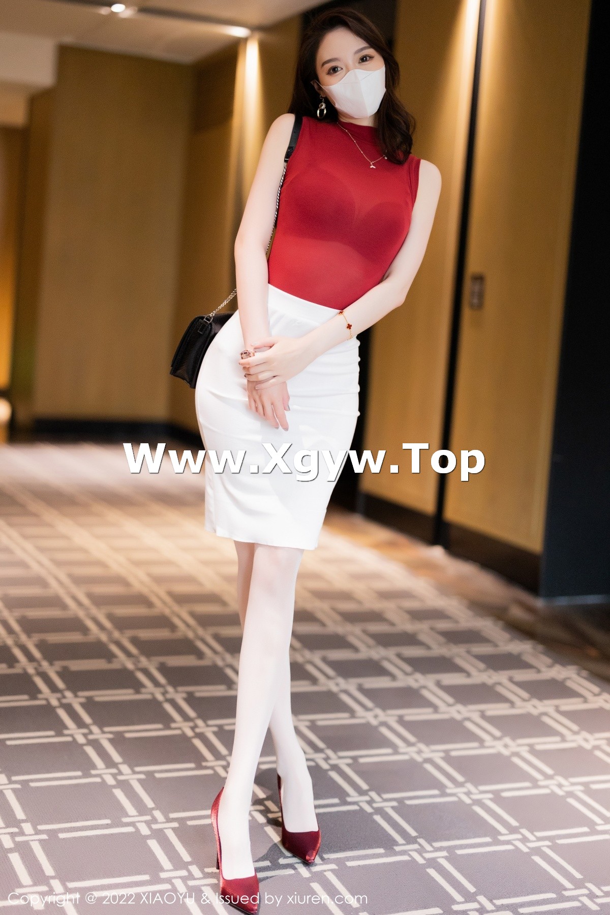 xgyw.top_[XiaoYu画语界]Vol.814_模特梦心玥性感收身上衣配白短裙露红色内衣超薄肉丝诱惑写真97P
