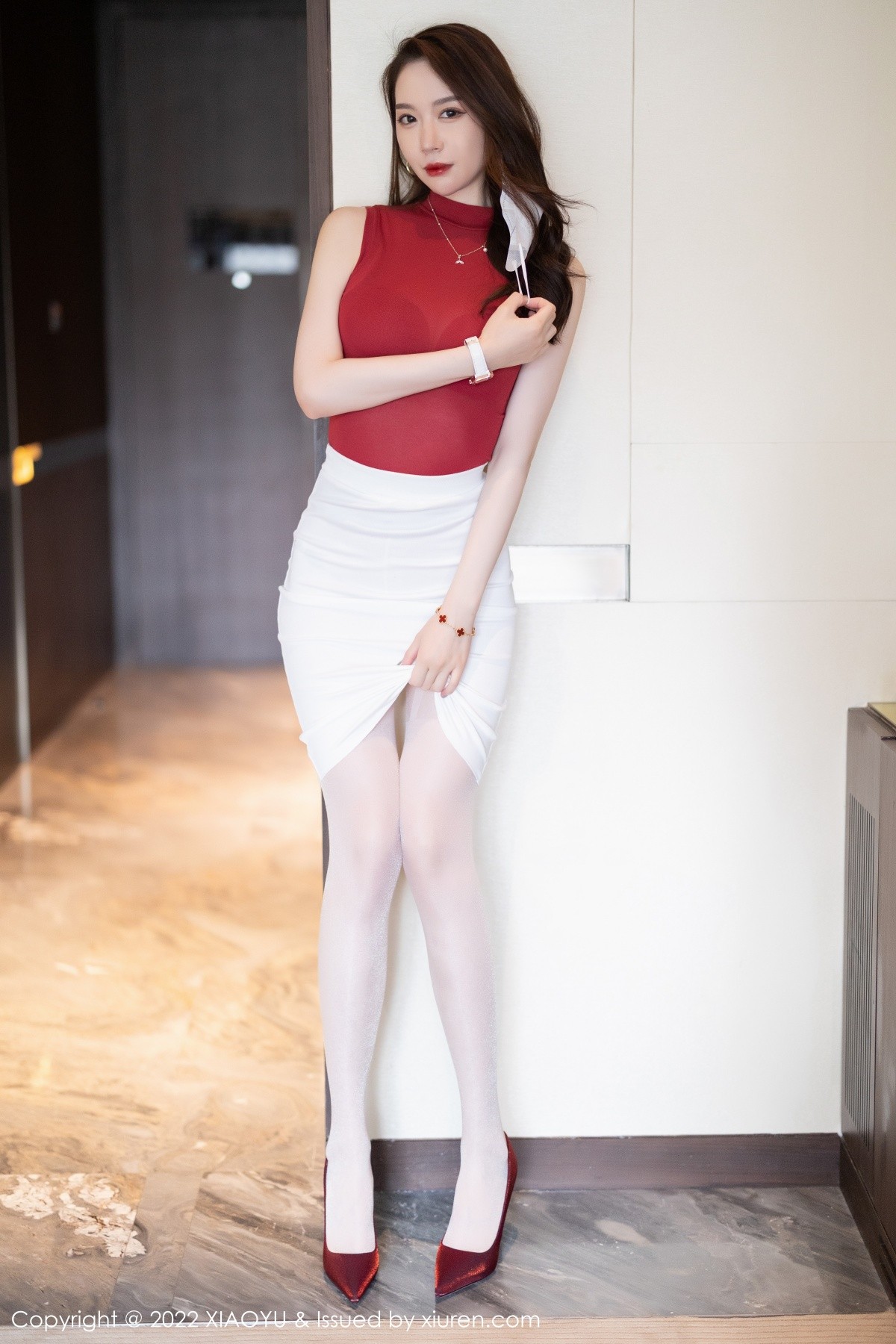 xgyw.top_[XiaoYu画语界]Vol.814_模特梦心玥性感收身上衣配白短裙露红色内衣超薄肉丝诱惑写真97P