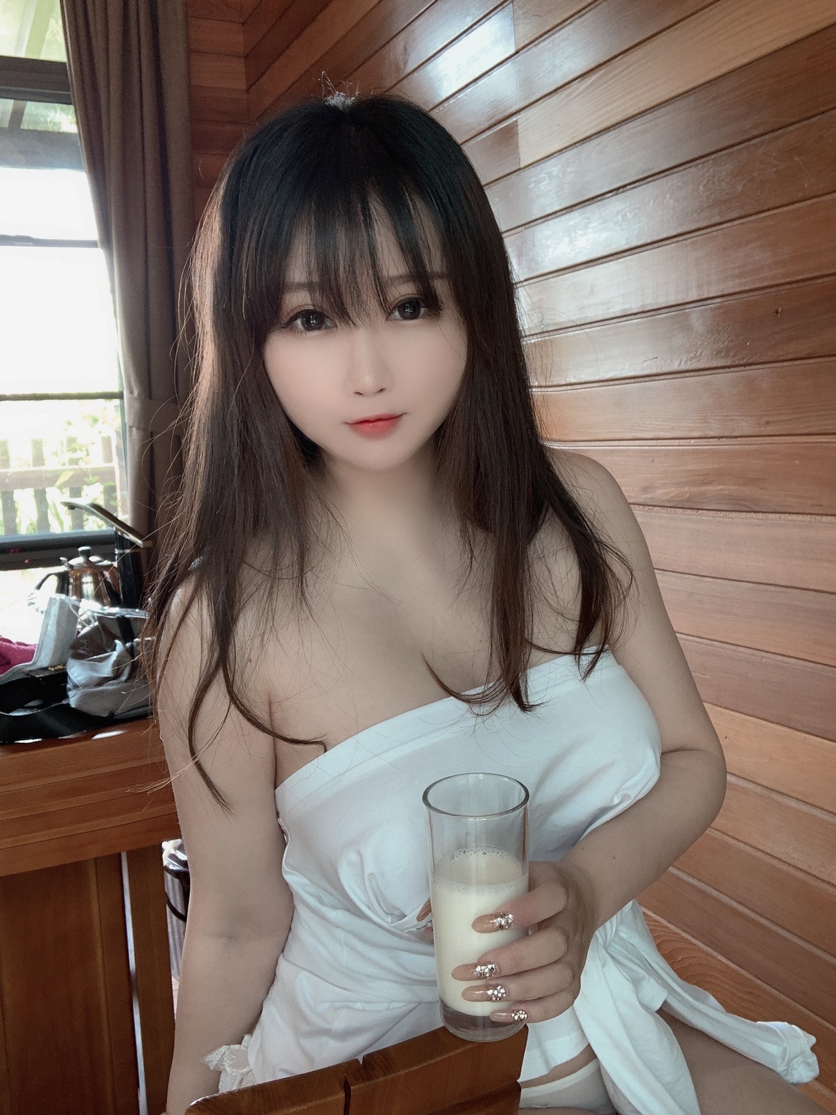 xgyw.top_蜜桃少女是依酱呀夏日主题私房性感白色薄透情趣内衣秀完美身材惹火诱惑写真50P