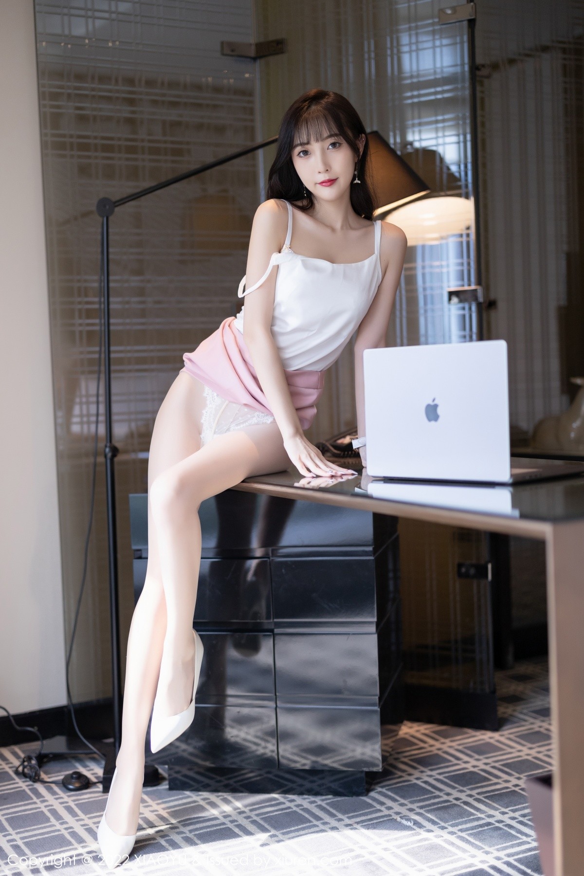 xgyw.top_[XiaoYu画语界]Vol.815_模特林星阑脱粉色职业装露性感白色蕾丝内衣配超薄肉丝诱惑写真86P