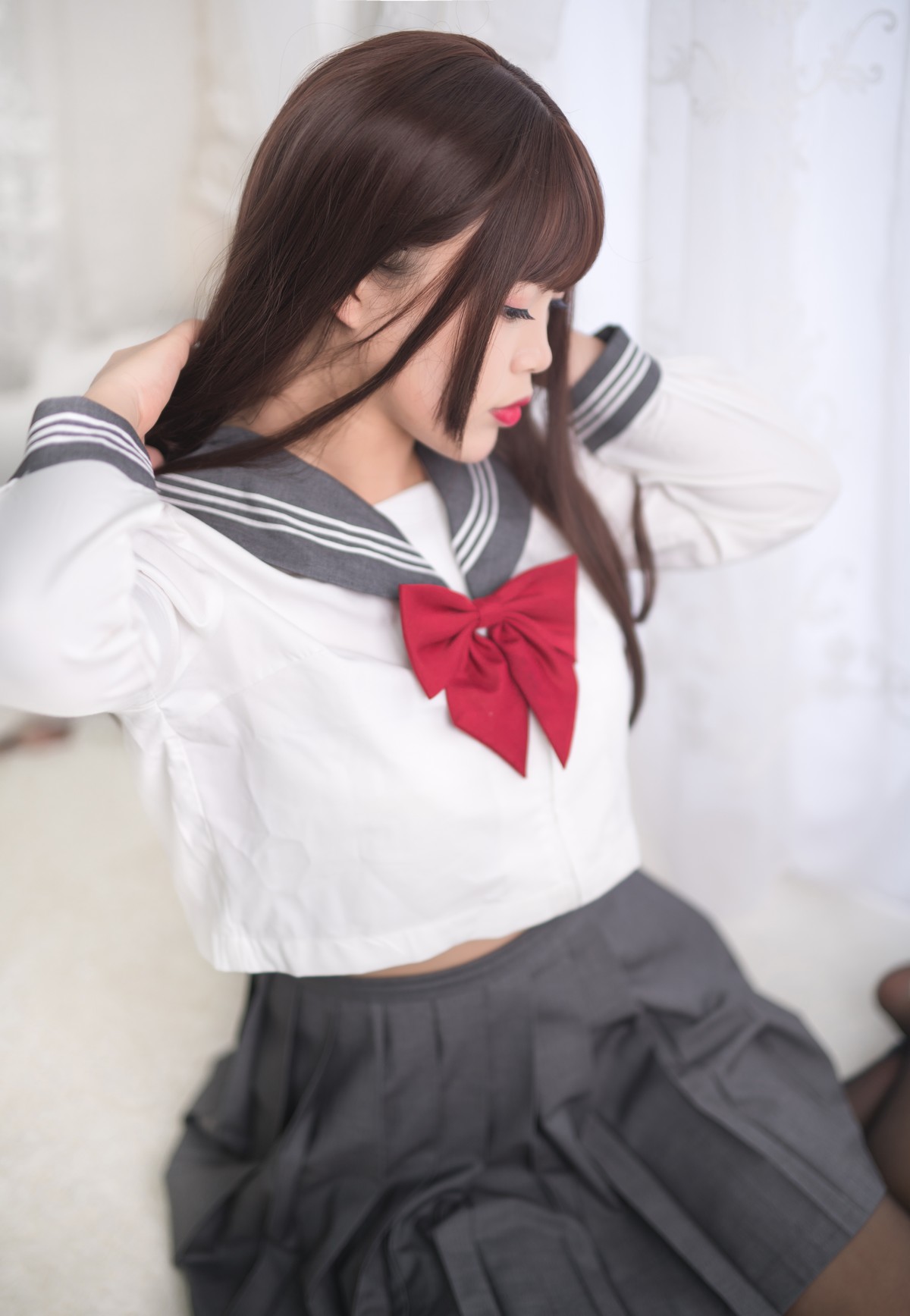 xgyw.top_萌系小姐姐白烨黑丝制服少女主题私房性感学生制服配超薄黑丝秀美腿诱惑写真60P