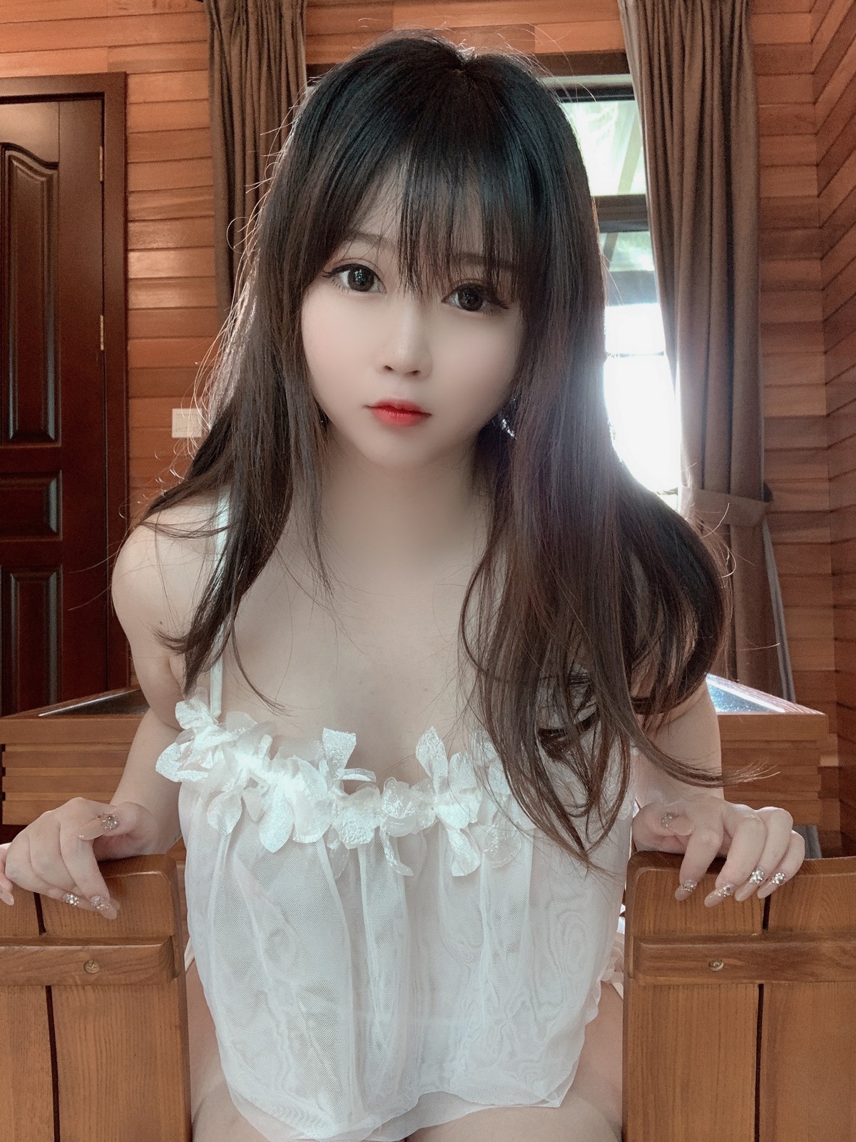 xgyw.top_蜜桃少女是依酱呀夏日主题私房性感白色薄透情趣内衣秀完美身材惹火诱惑写真50P