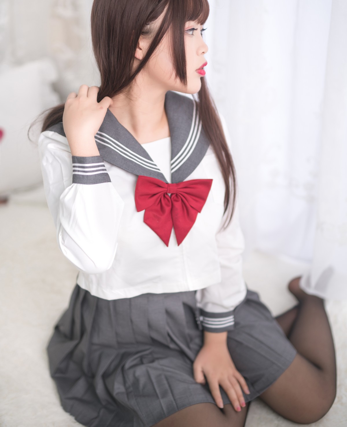 xgyw.top_萌系小姐姐白烨黑丝制服少女主题私房性感学生制服配超薄黑丝秀美腿诱惑写真60P