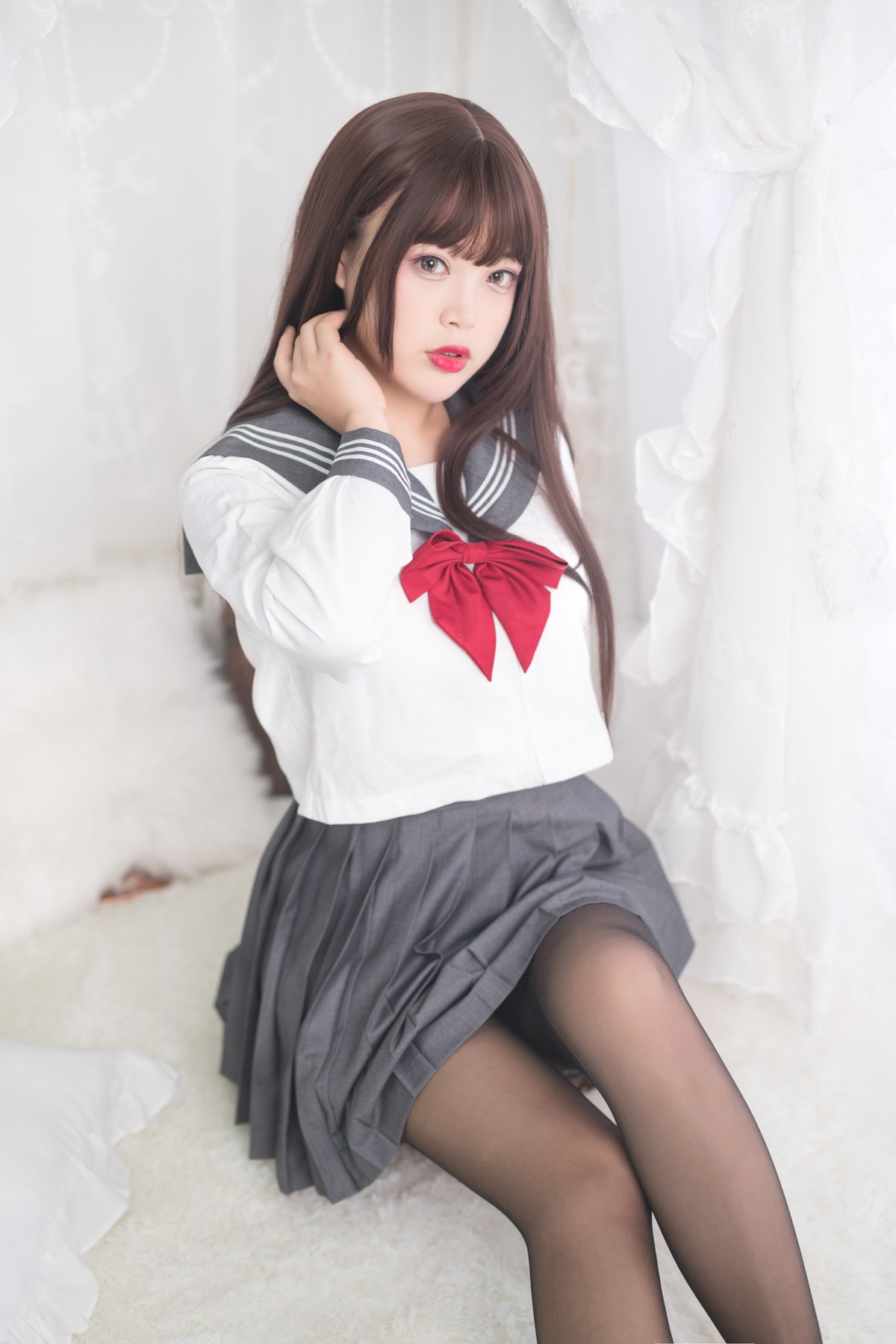 xgyw.top_萌系小姐姐白烨黑丝制服少女主题私房性感学生制服配超薄黑丝秀美腿诱惑写真60P