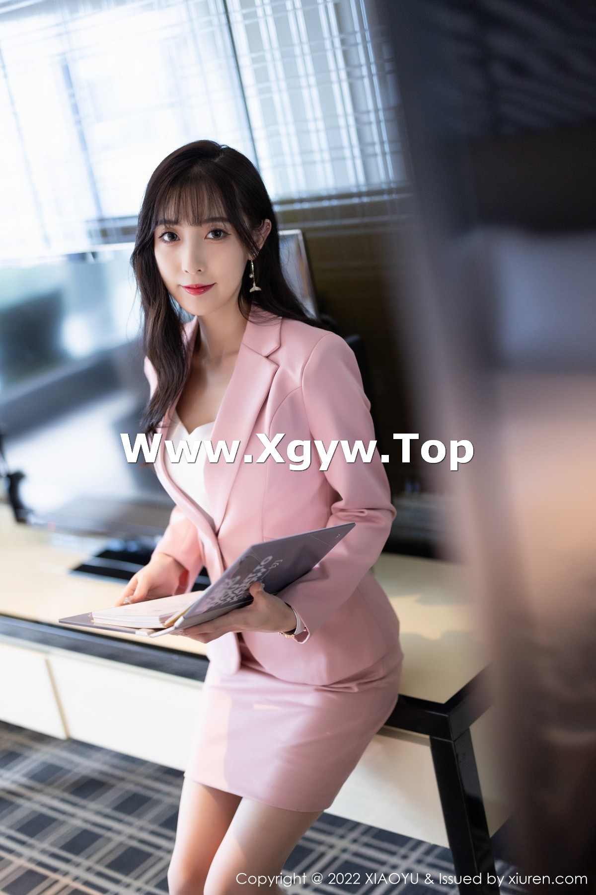 xgyw.top_[XiaoYu画语界]Vol.815_模特林星阑脱粉色职业装露性感白色蕾丝内衣配超薄肉丝诱惑写真86P