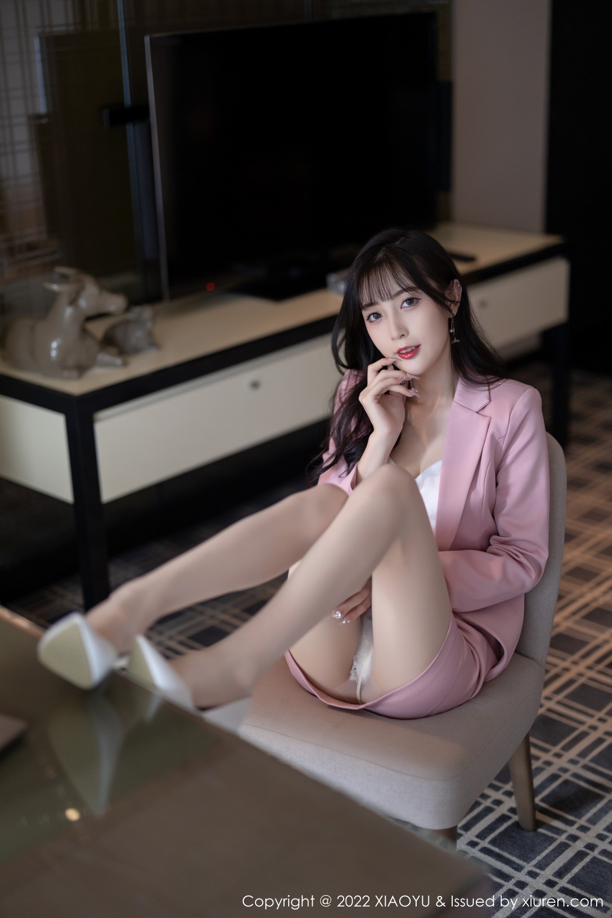 xgyw.top_[XiaoYu画语界]Vol.815_模特林星阑脱粉色职业装露性感白色蕾丝内衣配超薄肉丝诱惑写真86P