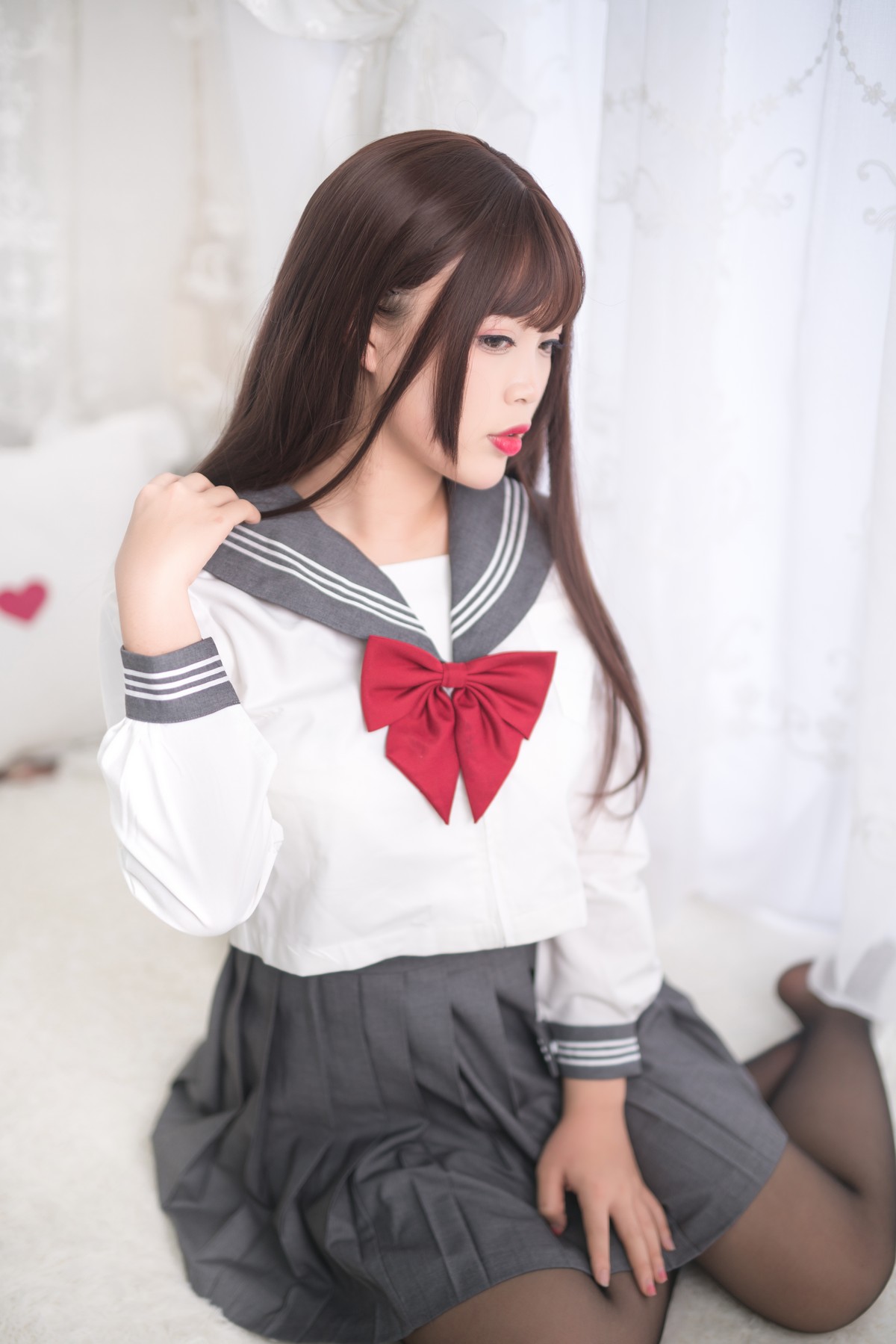 xgyw.top_萌系小姐姐白烨黑丝制服少女主题私房性感学生制服配超薄黑丝秀美腿诱惑写真60P