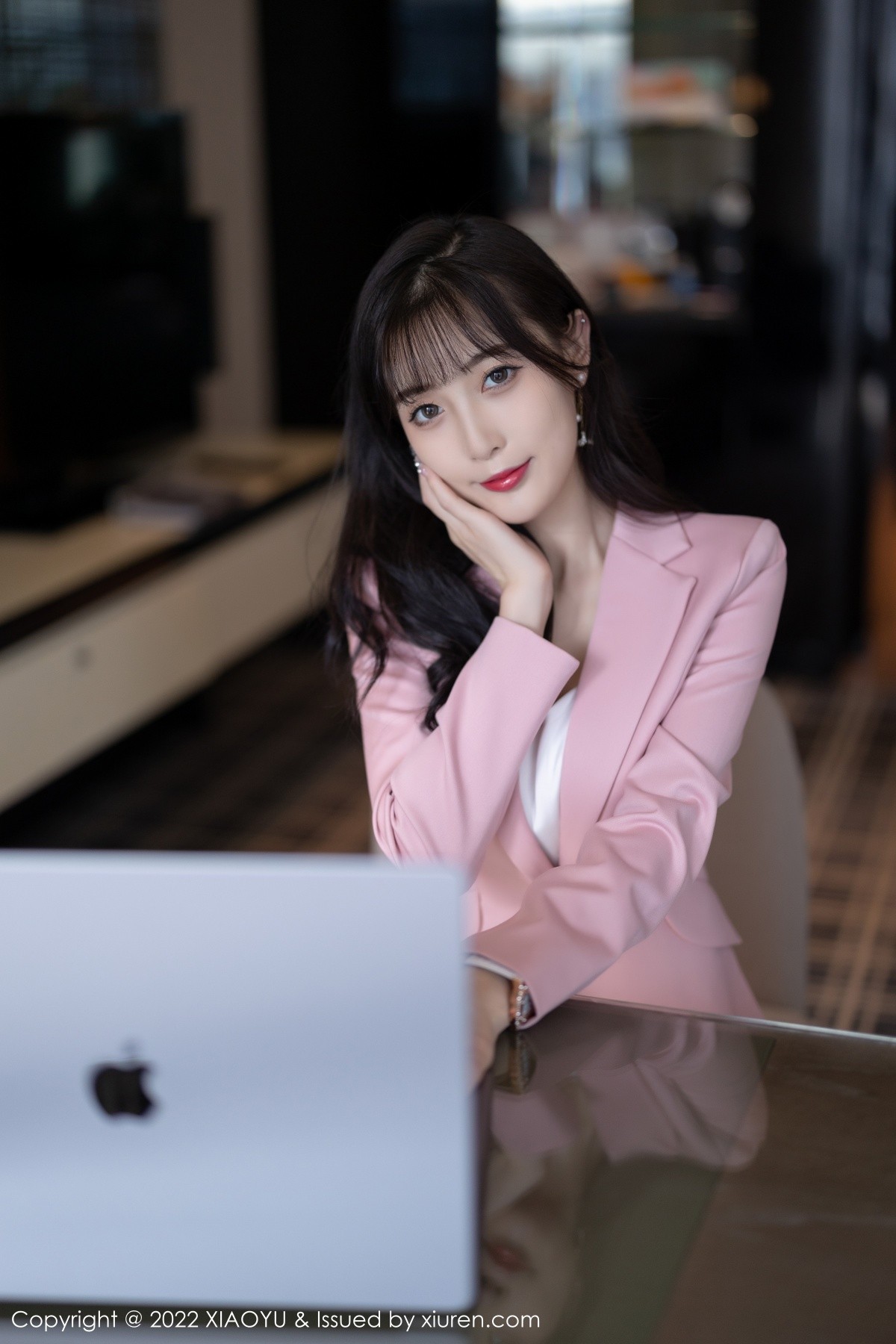 xgyw.top_[XiaoYu画语界]Vol.815_模特林星阑脱粉色职业装露性感白色蕾丝内衣配超薄肉丝诱惑写真86P