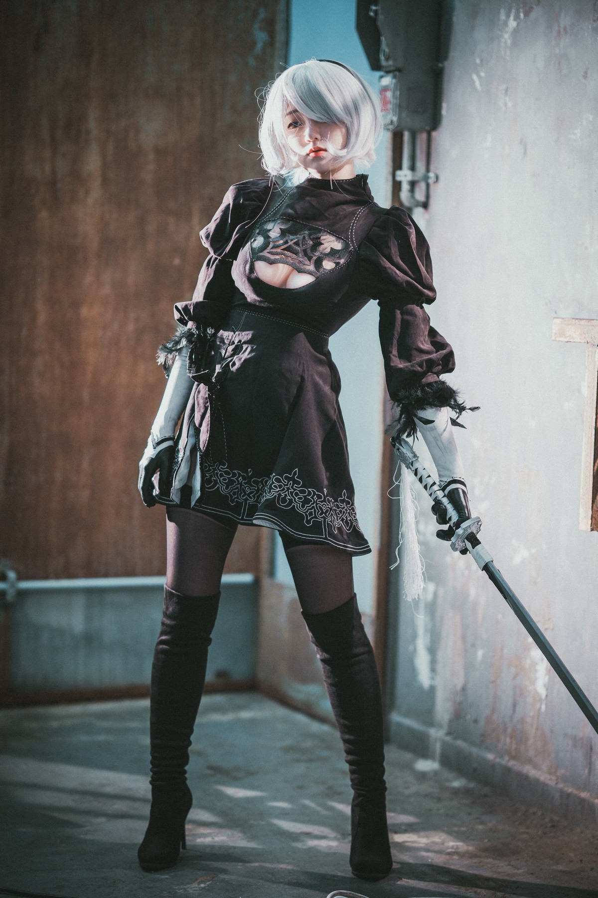 xgyw.top_[DJAWA]No.131_模特Jenny_NieR Automata 2B主题黑色服饰露白色内裤秀翘臀诱惑写真47P
