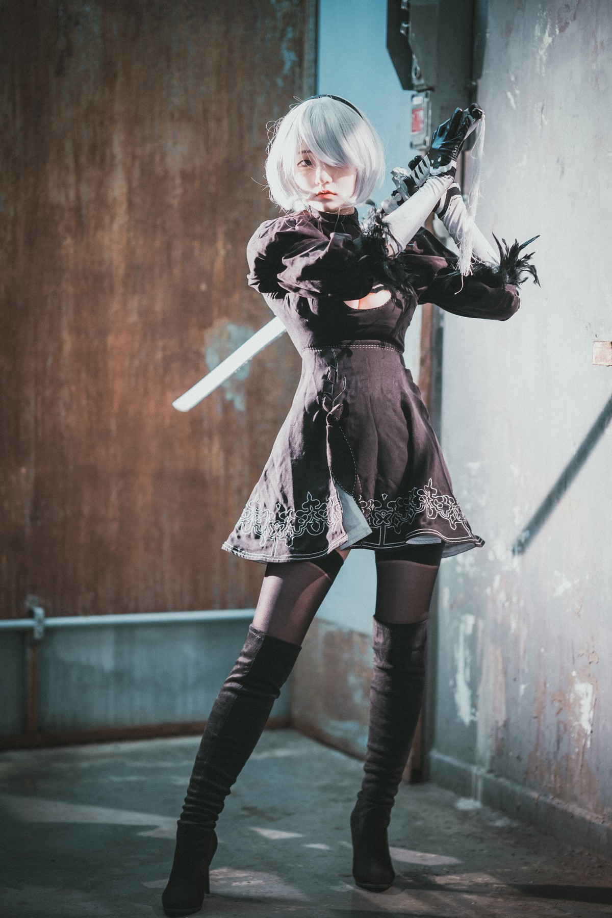 xgyw.top_[DJAWA]No.131_模特Jenny_NieR Automata 2B主题黑色服饰露白色内裤秀翘臀诱惑写真47P