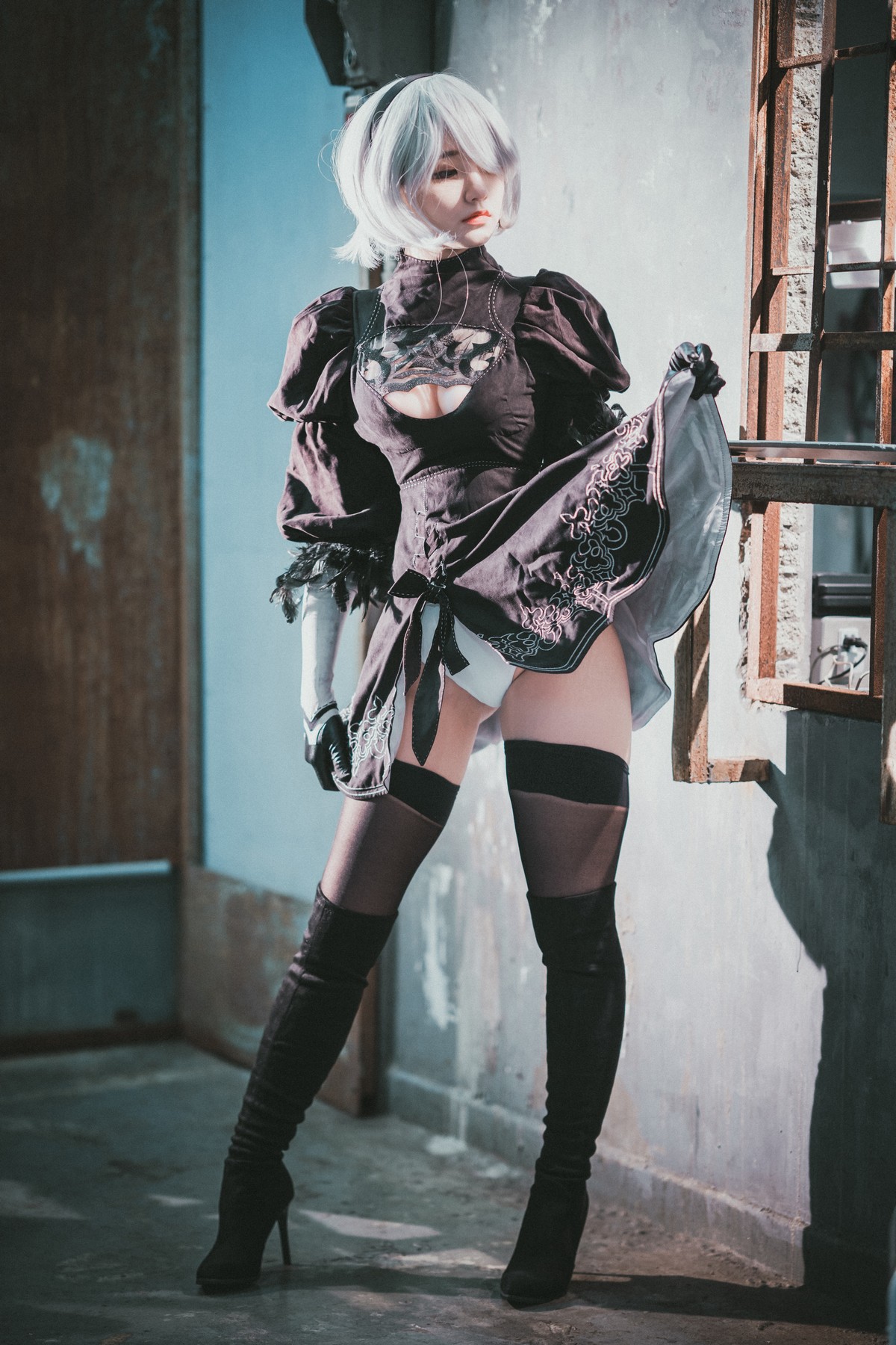 xgyw.top_[DJAWA]No.131_模特Jenny_NieR Automata 2B主题黑色服饰露白色内裤秀翘臀诱惑写真47P