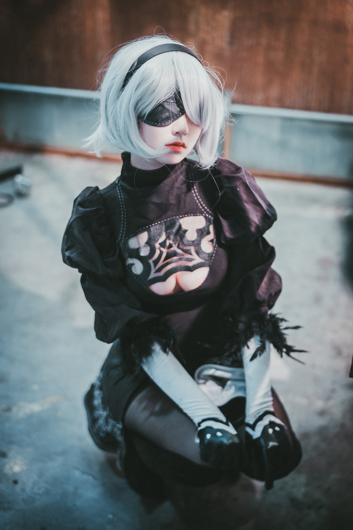 xgyw.top_[DJAWA]No.131_模特Jenny_NieR Automata 2B主题黑色服饰露白色内裤秀翘臀诱惑写真47P