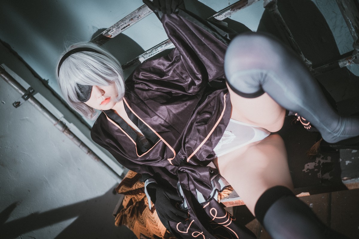 xgyw.top_[DJAWA]No.131_模特Jenny_NieR Automata 2B主题黑色服饰露白色内裤秀翘臀诱惑写真47P