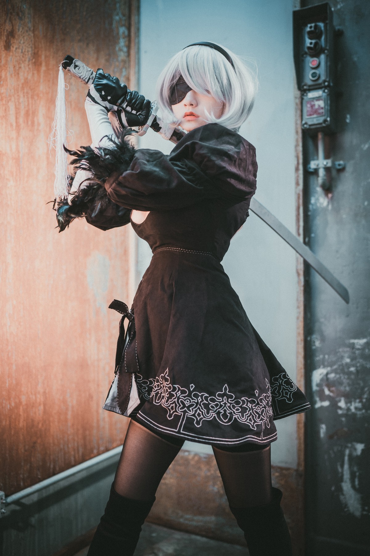 xgyw.top_[DJAWA]No.131_模特Jenny_NieR Automata 2B主题黑色服饰露白色内裤秀翘臀诱惑写真47P