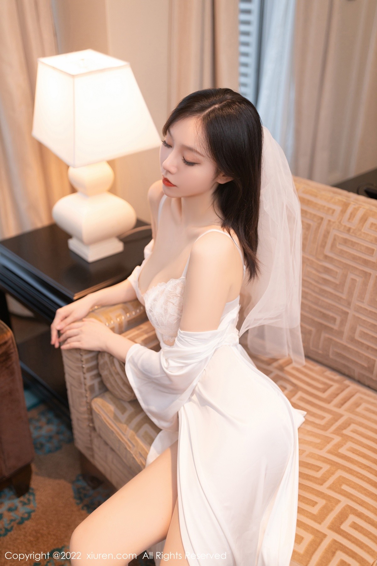 xgyw.top_XiuRen第5263期_模特安然anran广州-云南旅拍丝质睡衣配无内肉丝惹火诱惑写真75P