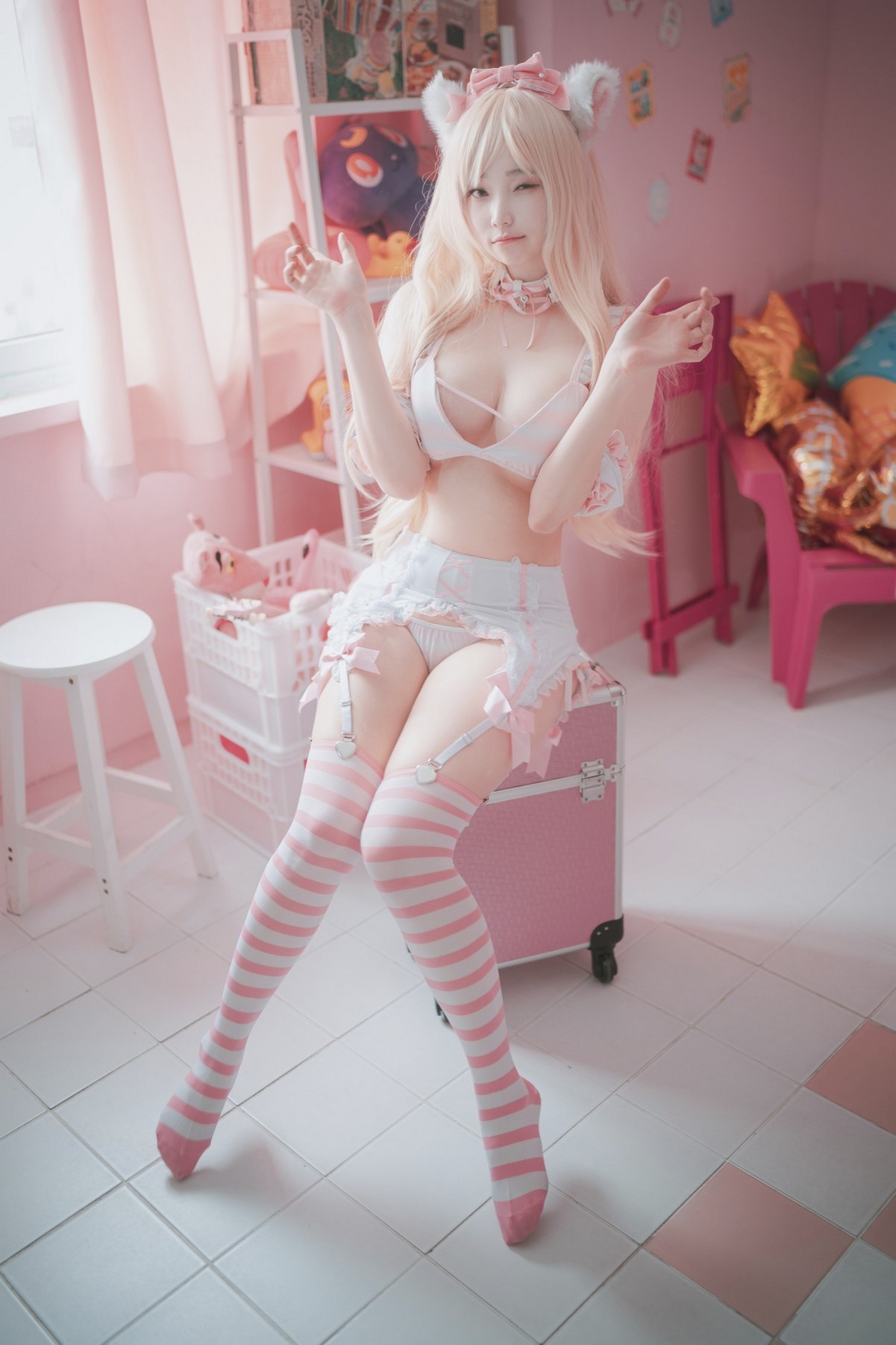 xgyw.top_[DJAWA]No.137_模特BamBi_Ángel de Rosa主题私房性感内衣配白丝袜迷人诱惑写真49P