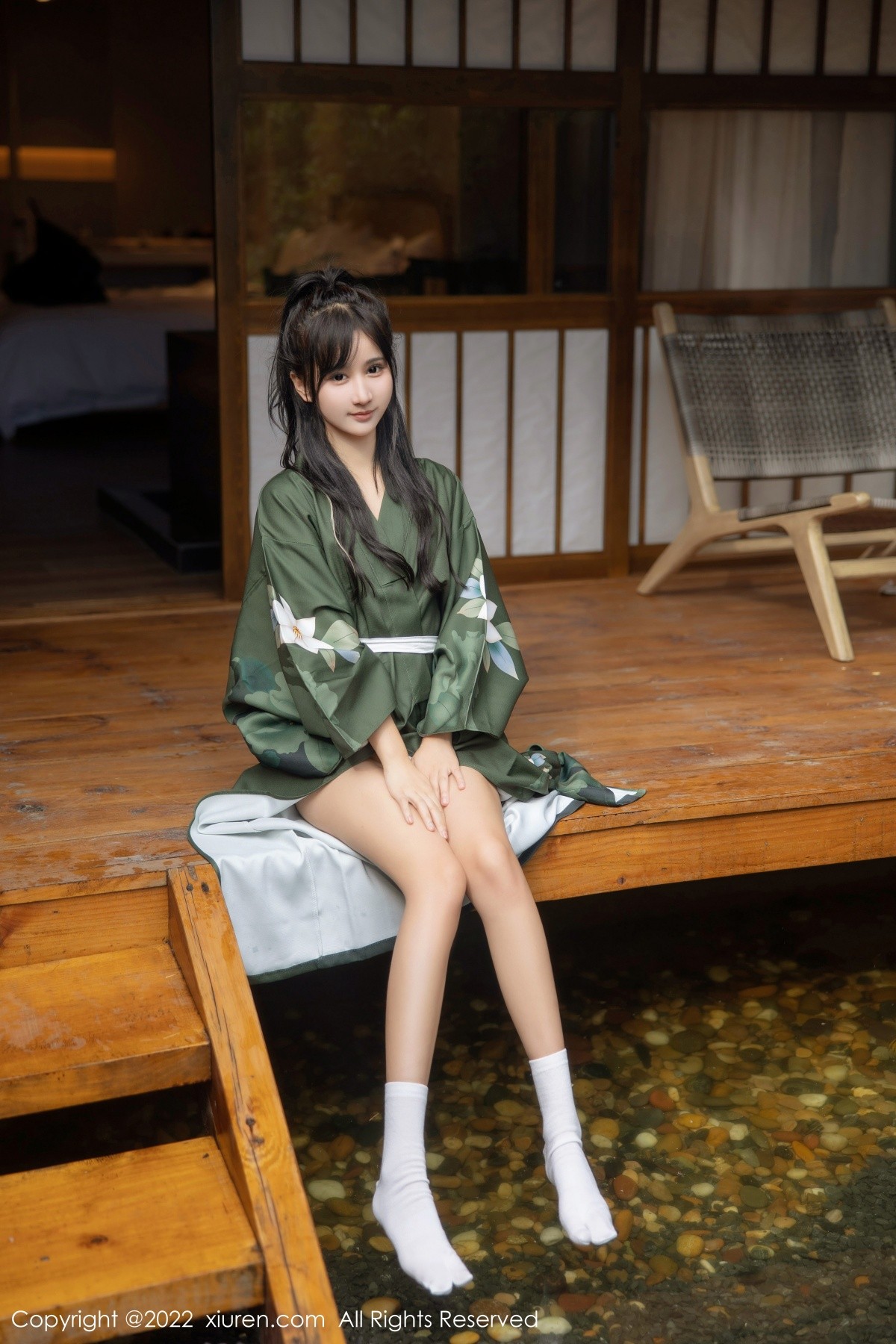 xgyw.top_XiuRen第5256期_女神小果冻儿大理旅拍私房暗绿色真空和服秀完美身材诱惑写真85P