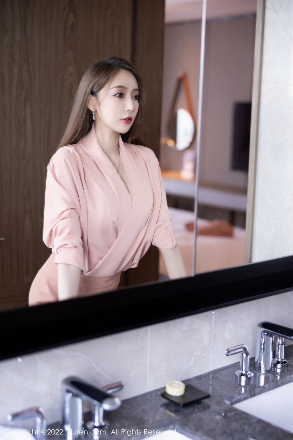 xgyw.top_XiuRen第5257期_女神王馨瑶yanni粉色套装半脱露黑色蕾丝内衣超薄肉丝诱惑写真86P