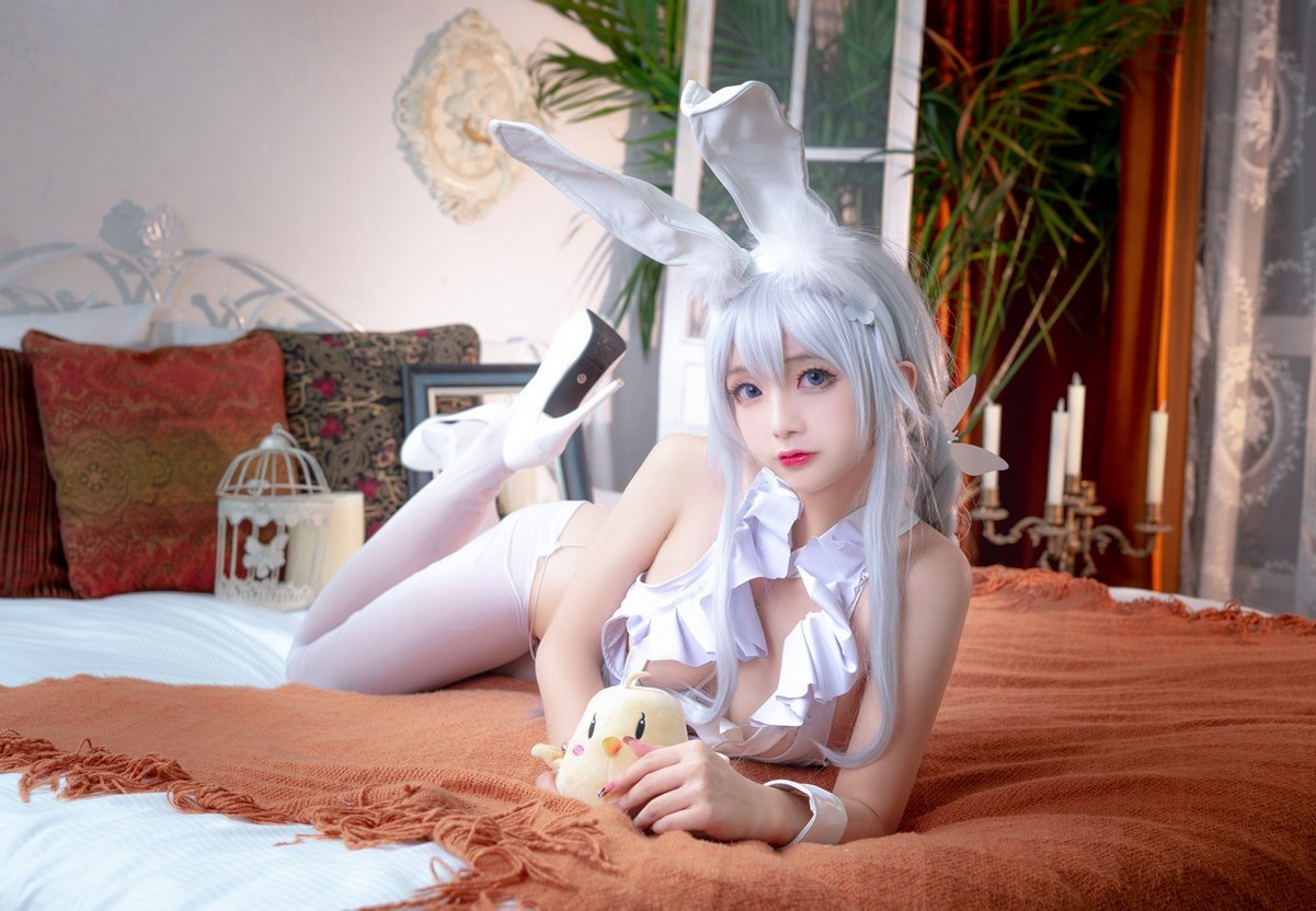 xgyw.top_Cosplay美女日奈娇恶毒主题私房性感白色破烂连体衣配白丝袜秀完美身材诱惑写真66P