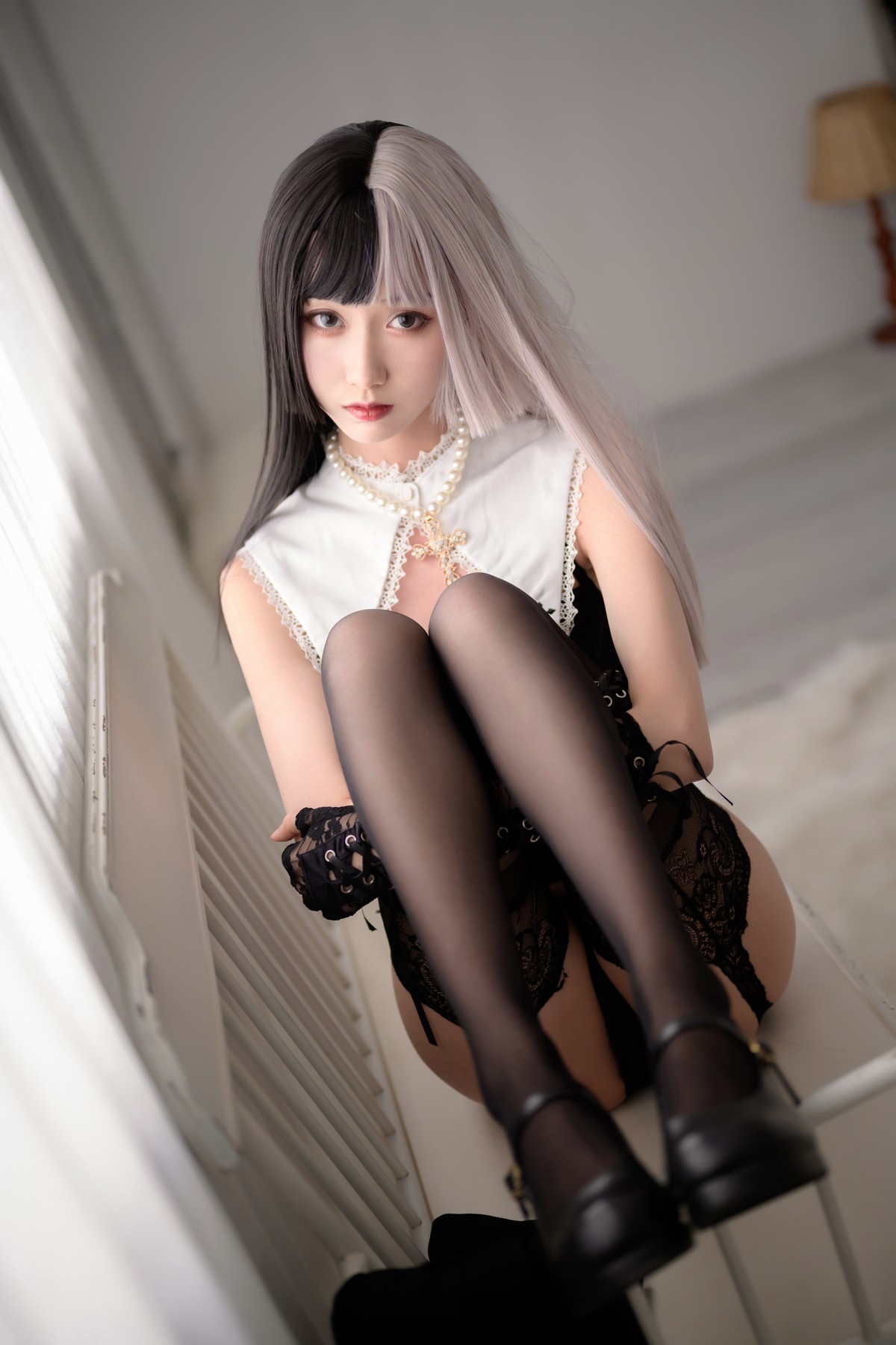 xgyw.top_萌系小姐姐木绵绵OwO黑白修女主题私房性感黑色内衣配黑色蕾丝吊袜诱惑写真40P