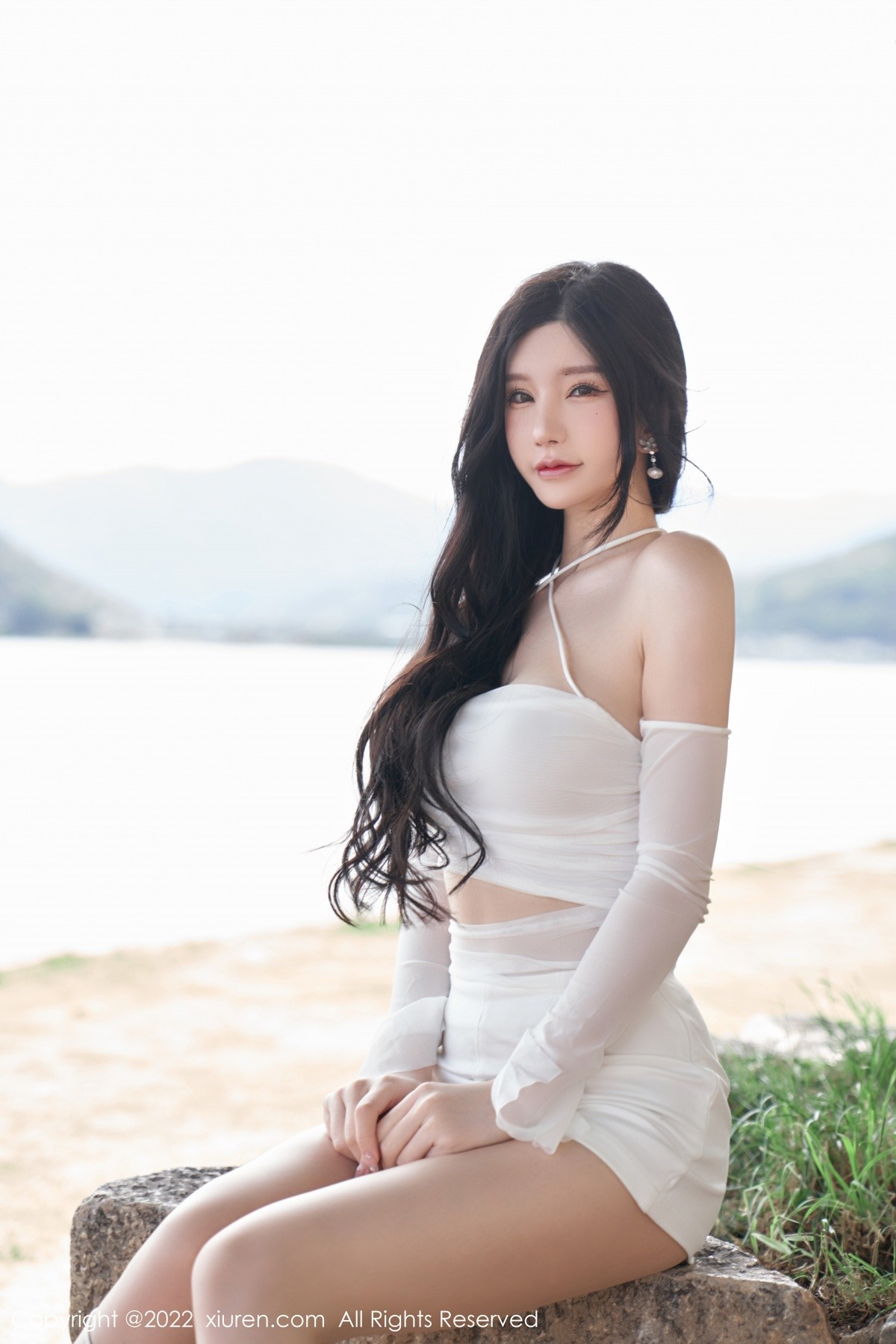 xgyw.top_XiuRen第5271期_女神周于希Sally心愿旅拍户外白色轻透服饰秀完美身材诱惑写真89P