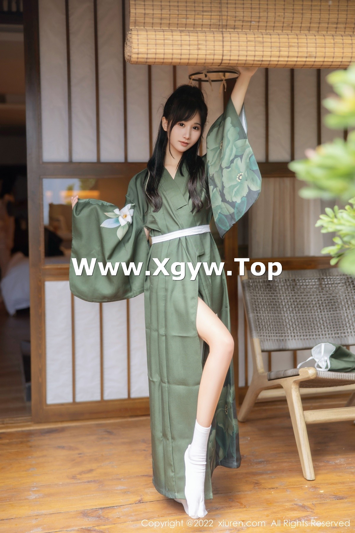 xgyw.top_XiuRen第5256期_女神小果冻儿大理旅拍私房暗绿色真空和服秀完美身材诱惑写真85P