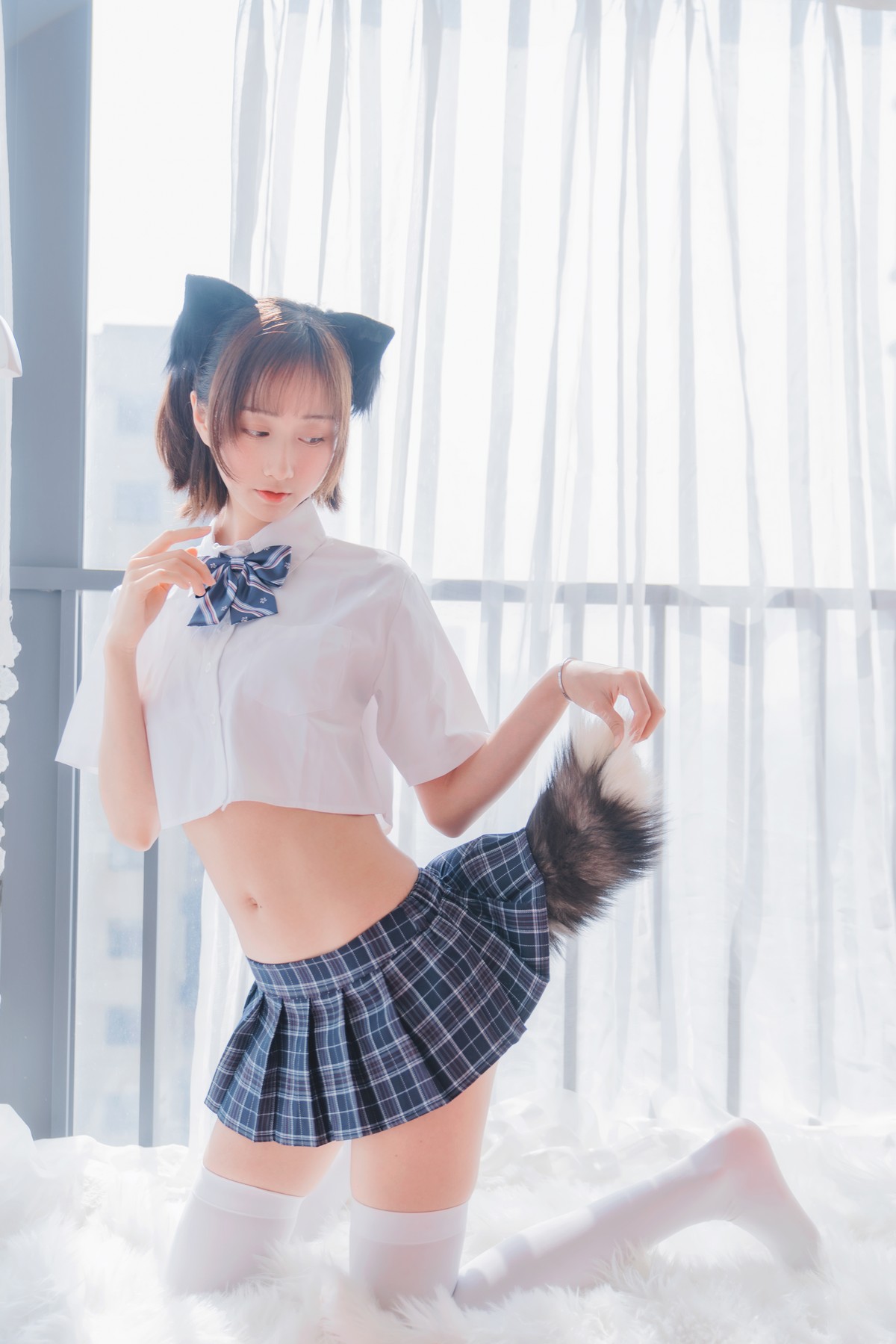 xgyw.top_萌系小姐姐木绵绵OwO怀中猫主题私房猫女郎装扮性感短裙秀翘臀撩人诱惑写真68P