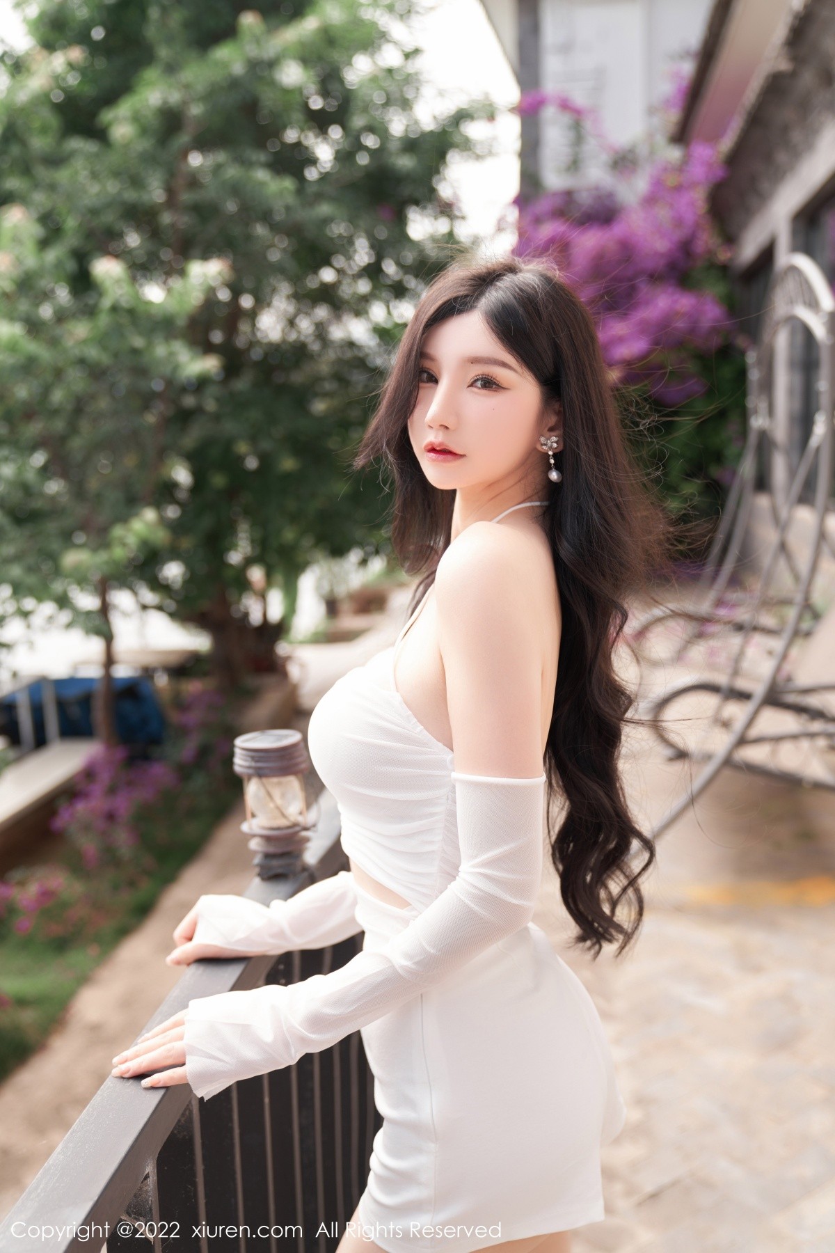 xgyw.top_XiuRen第5271期_女神周于希Sally心愿旅拍户外白色轻透服饰秀完美身材诱惑写真89P