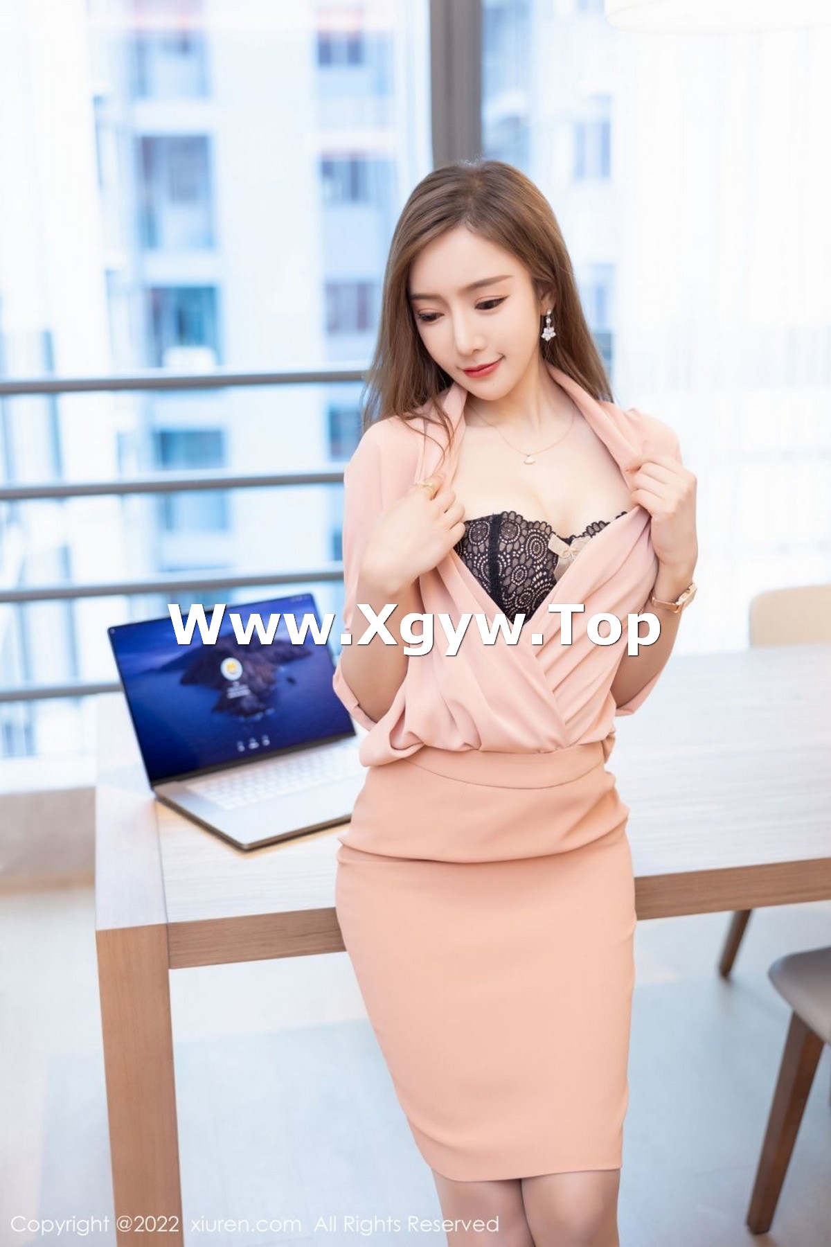 xgyw.top_XiuRen第5257期_女神王馨瑶yanni粉色套装半脱露黑色蕾丝内衣超薄肉丝诱惑写真86P