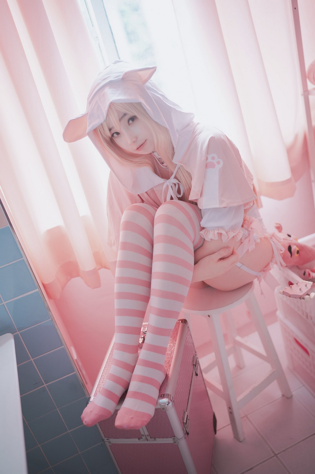 xgyw.top_[DJAWA]No.137_模特BamBi_Ángel de Rosa主题私房性感内衣配白丝袜迷人诱惑写真49P