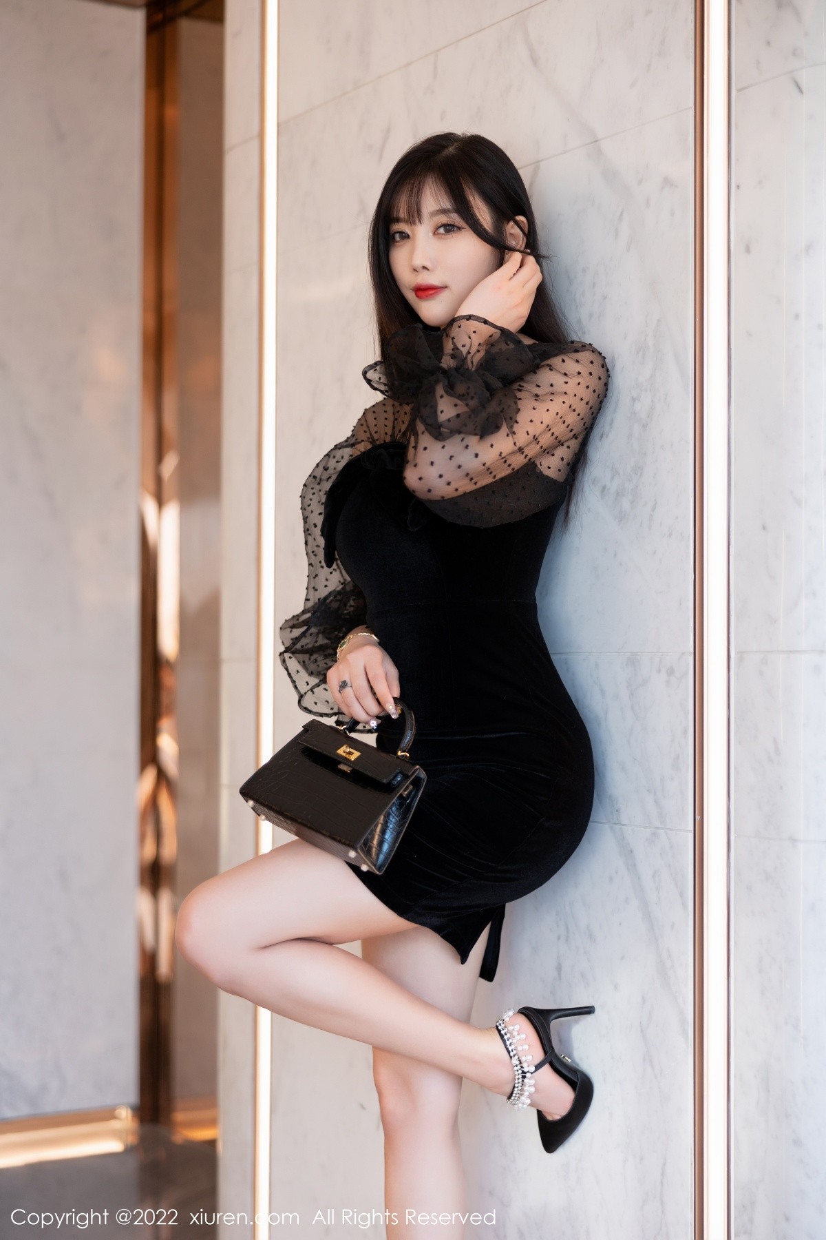 xgyw.top_XiuRen第5264期_女神杨晨晨Yome脱黑色轻透连衣裙露红色蕾丝内衣惹火诱惑写真84P