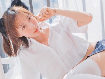 萌系大姐姐木绵绵OwO怀中猫主题私人猫女郎装扮性感短裙秀蜜桃臀撩人骚扰写真68P