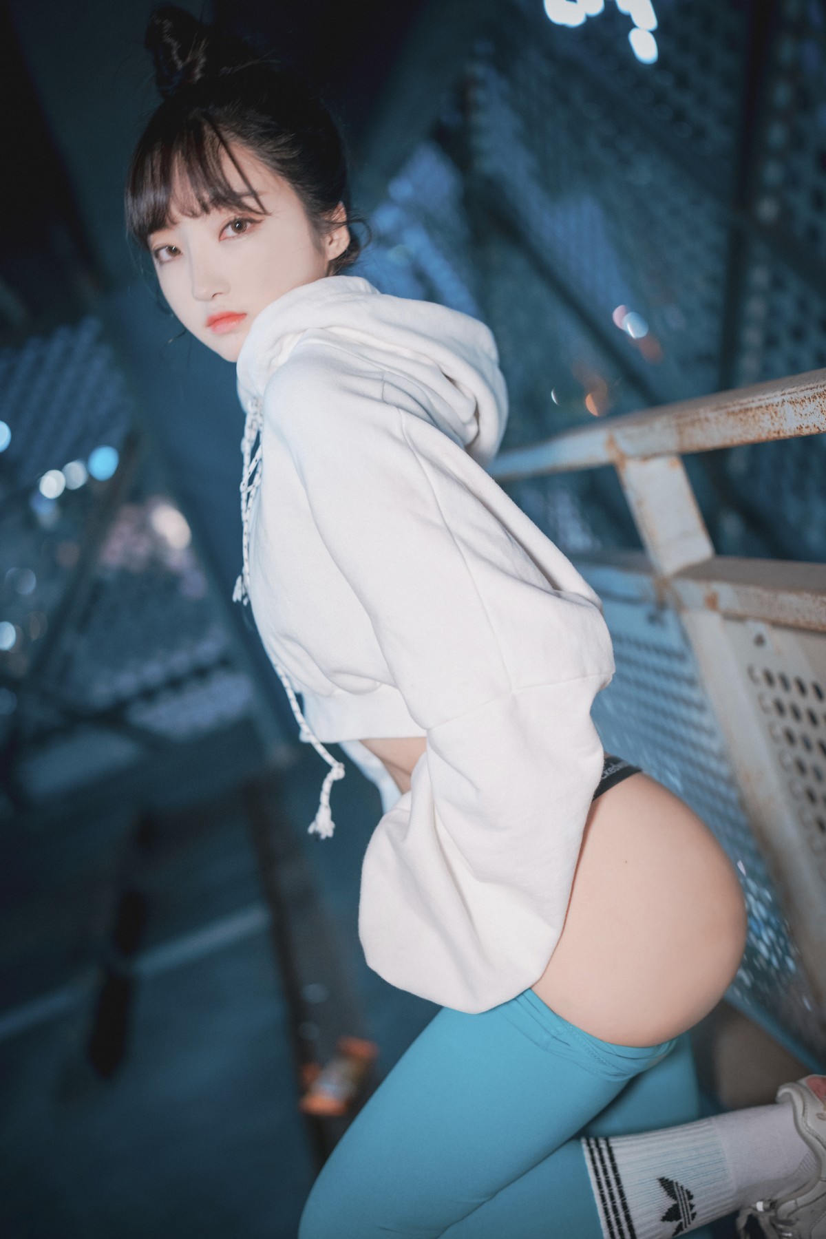 xgyw.top_[DJAWA]No.141_Hanari_Loose and Tight Cool Mint主题半脱露性感内裤秀翘臀诱惑写真85P