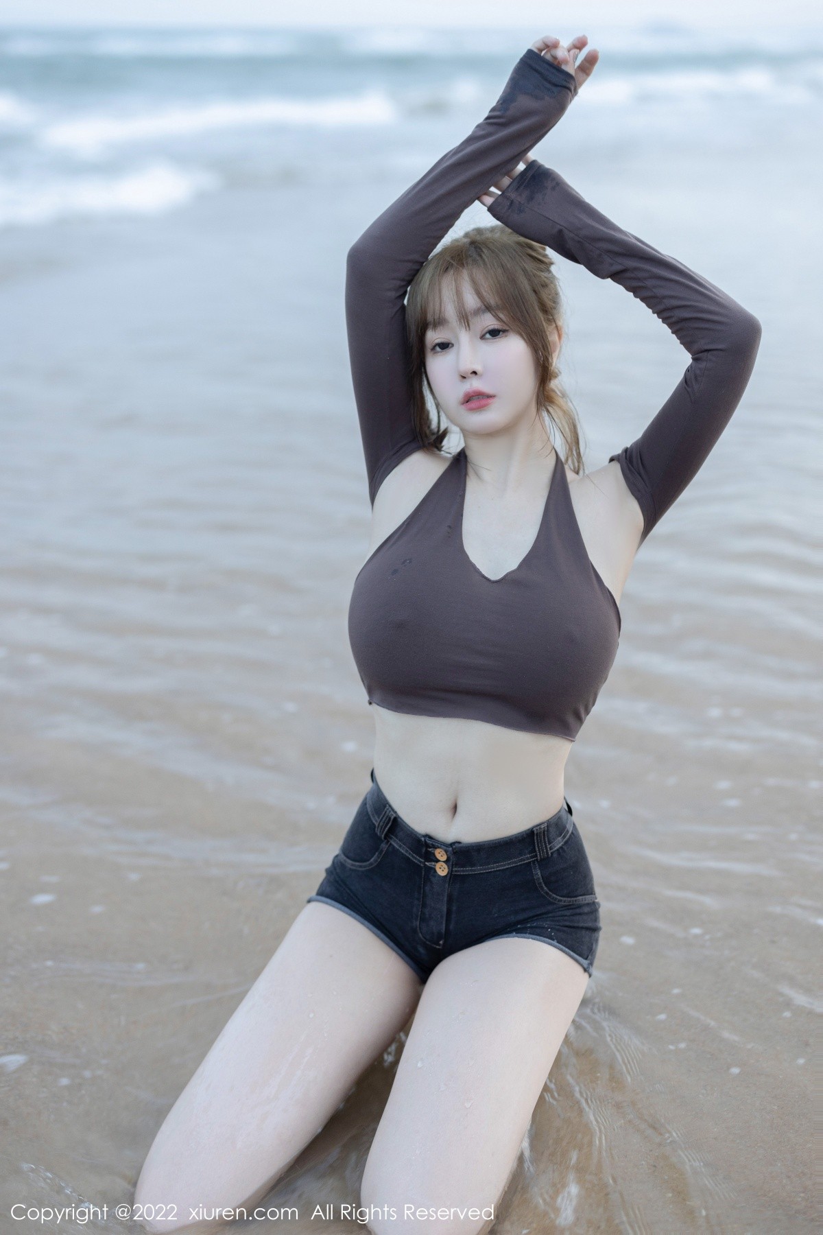 xgyw.top_XiuRen第5281期_女神王雨纯海南万宁旅拍性感收身衣配短裤秀曼妙身材诱惑写真58P