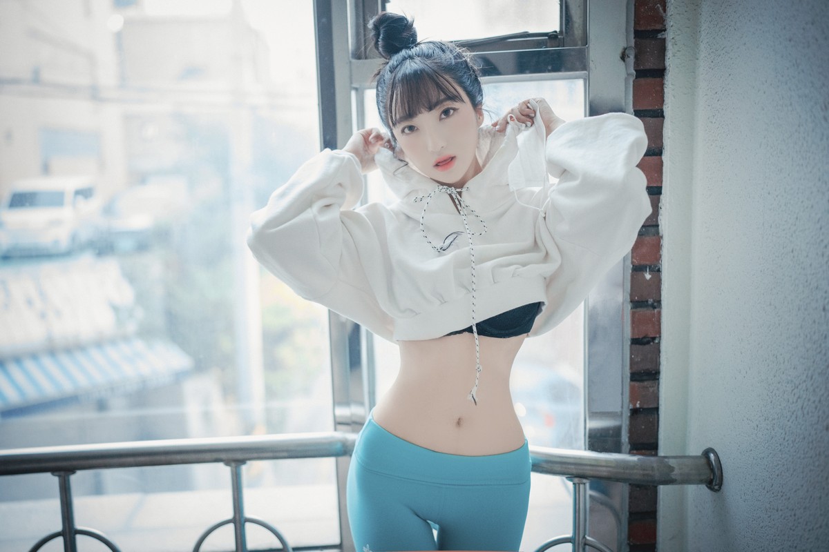 xgyw.top_[DJAWA]No.141_Hanari_Loose and Tight Cool Mint主题半脱露性感内裤秀翘臀诱惑写真85P