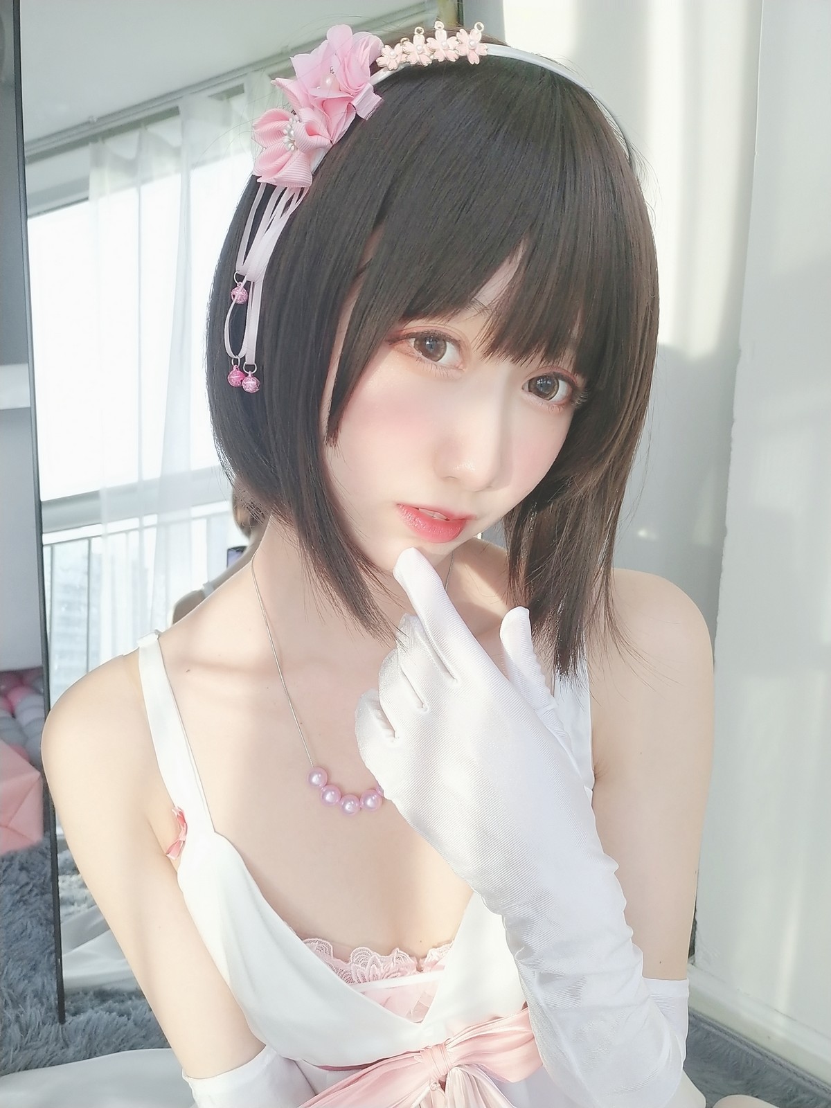 xgyw.top_萌系小姐姐木绵绵OwO加藤惠cos礼服主题私房性感礼服配白色蕾丝袜诱惑写真39P