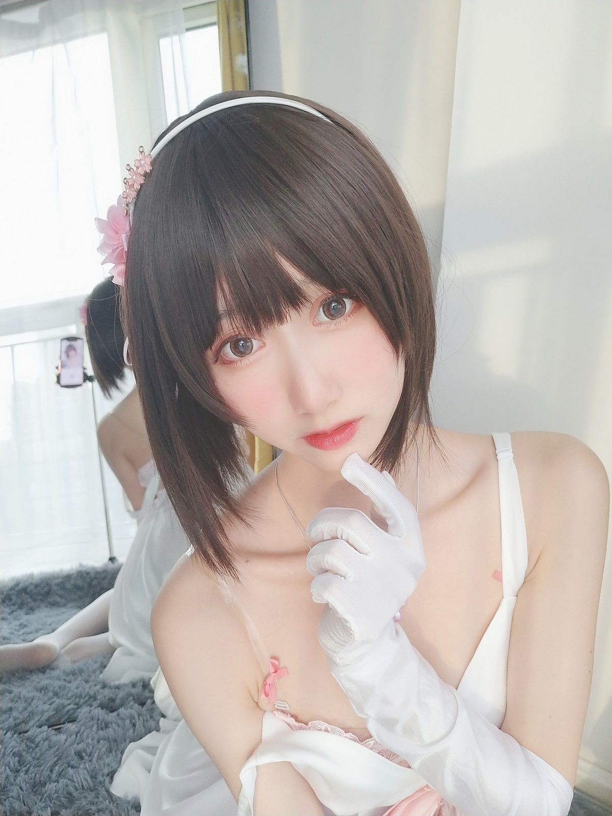 xgyw.top_萌系小姐姐木绵绵OwO加藤惠cos礼服主题私房性感礼服配白色蕾丝袜诱惑写真39P