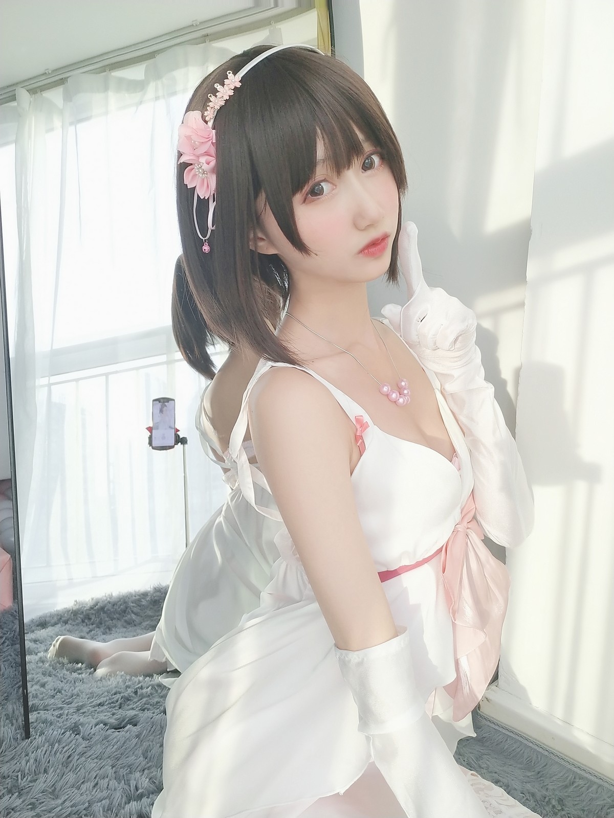 xgyw.top_萌系小姐姐木绵绵OwO加藤惠cos礼服主题私房性感礼服配白色蕾丝袜诱惑写真39P