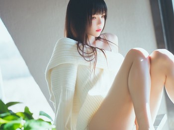 网络青春美女桜桃喵暖暖系列主题私人性感白色毛衣配白色内衣秀完美身材骚扰写真71P
