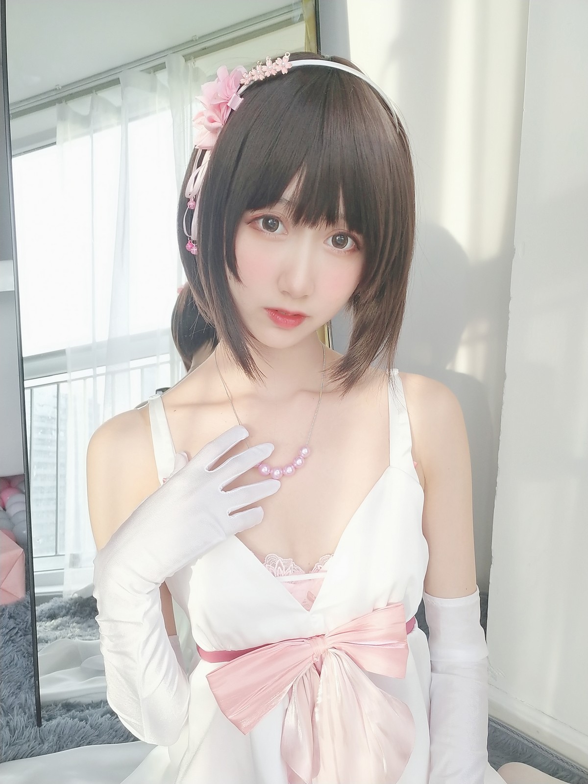 xgyw.top_萌系小姐姐木绵绵OwO加藤惠cos礼服主题私房性感礼服配白色蕾丝袜诱惑写真39P