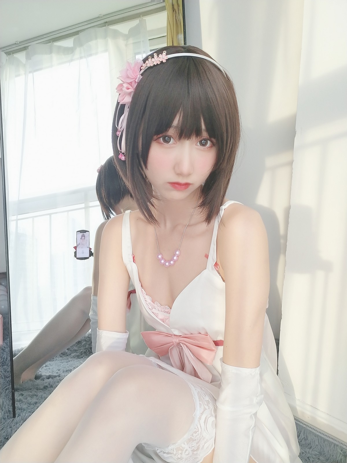 xgyw.top_萌系小姐姐木绵绵OwO加藤惠cos礼服主题私房性感礼服配白色蕾丝袜诱惑写真39P